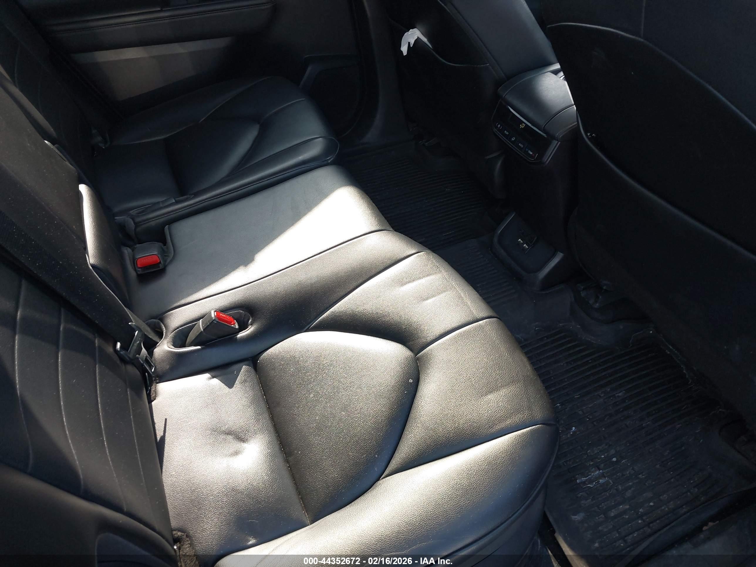 TOYOTA HIGHLANDER image 8