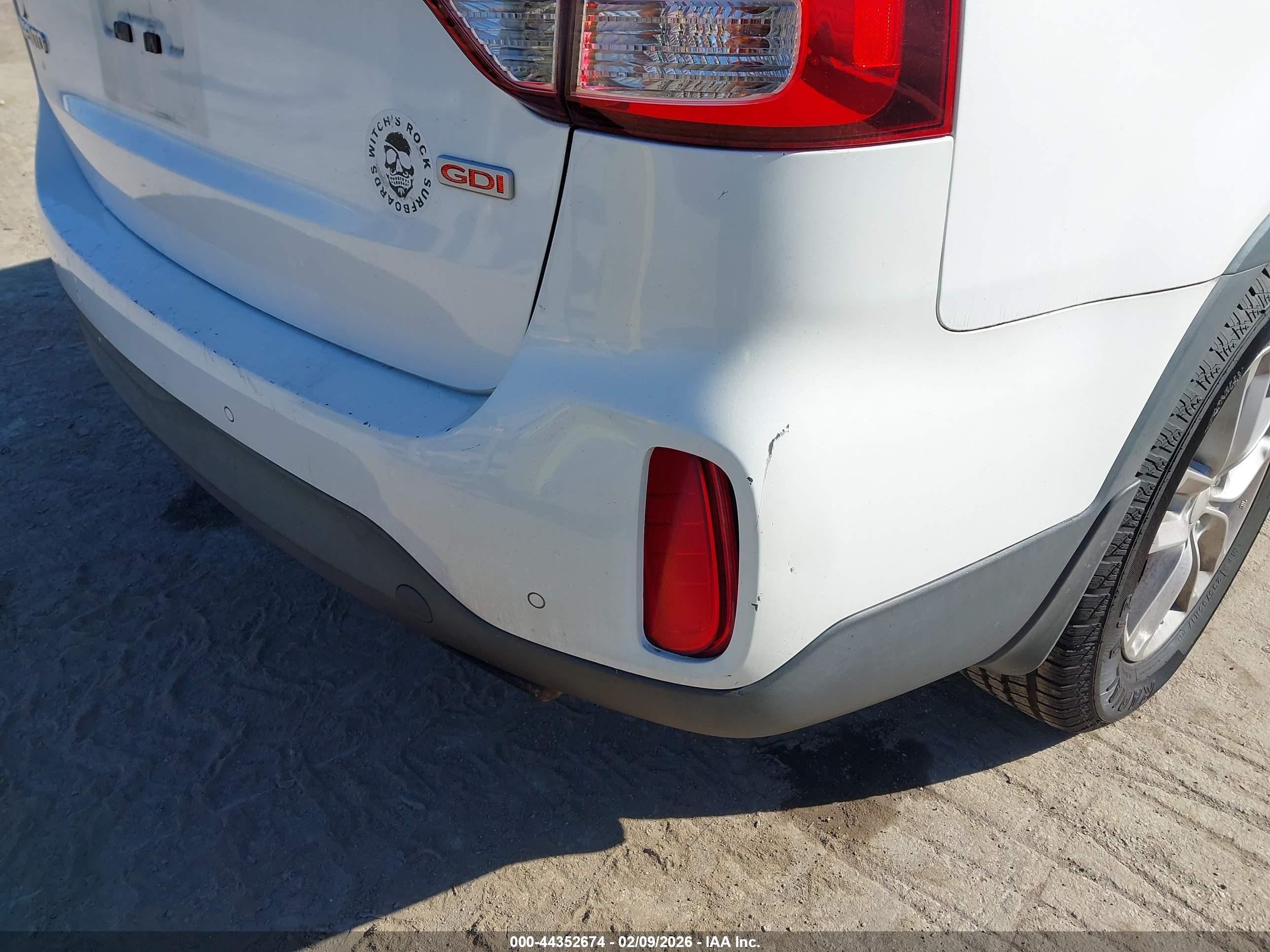 KIA SORENTO image 6