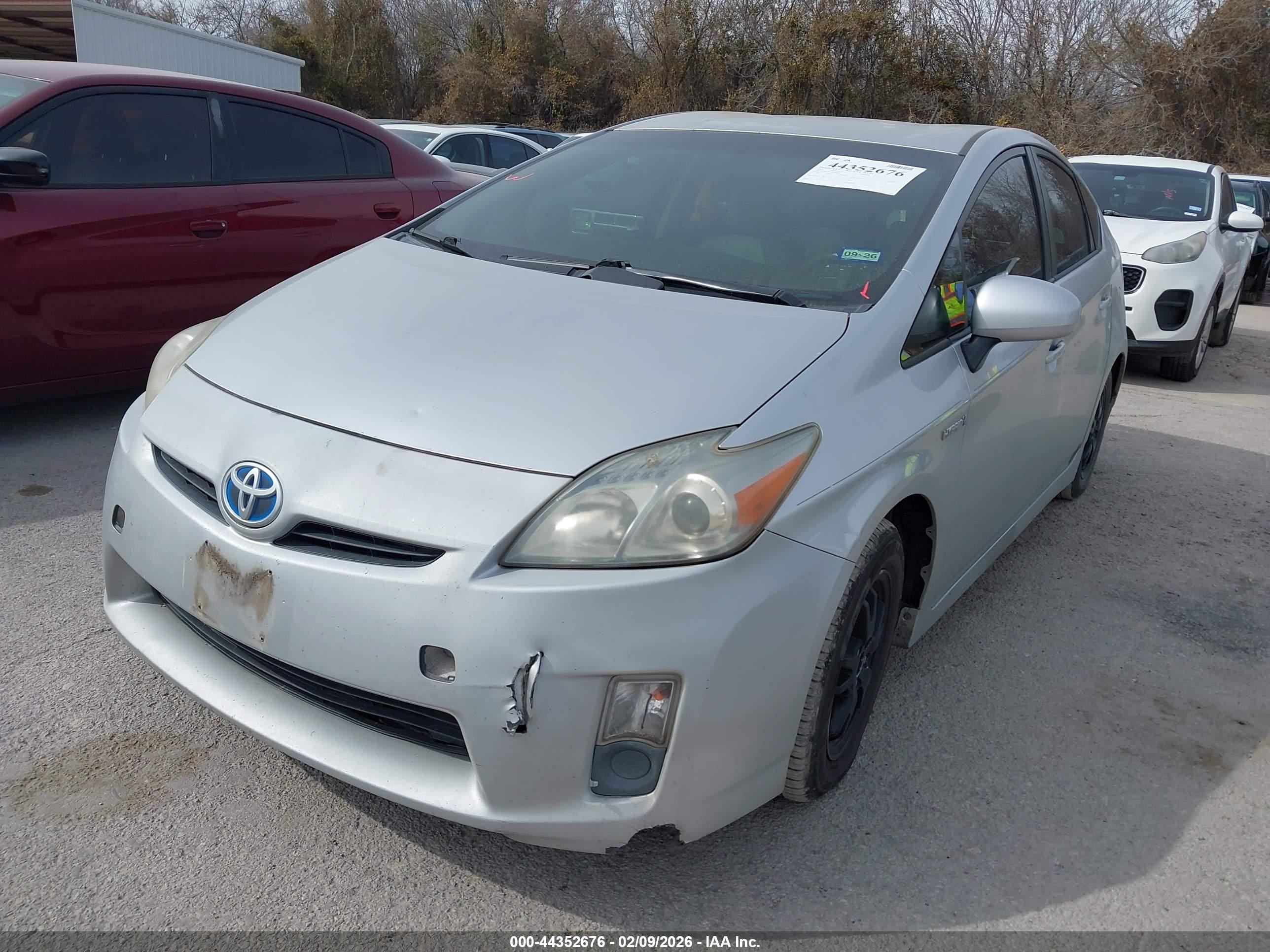 TOYOTA PRIUS image 2
