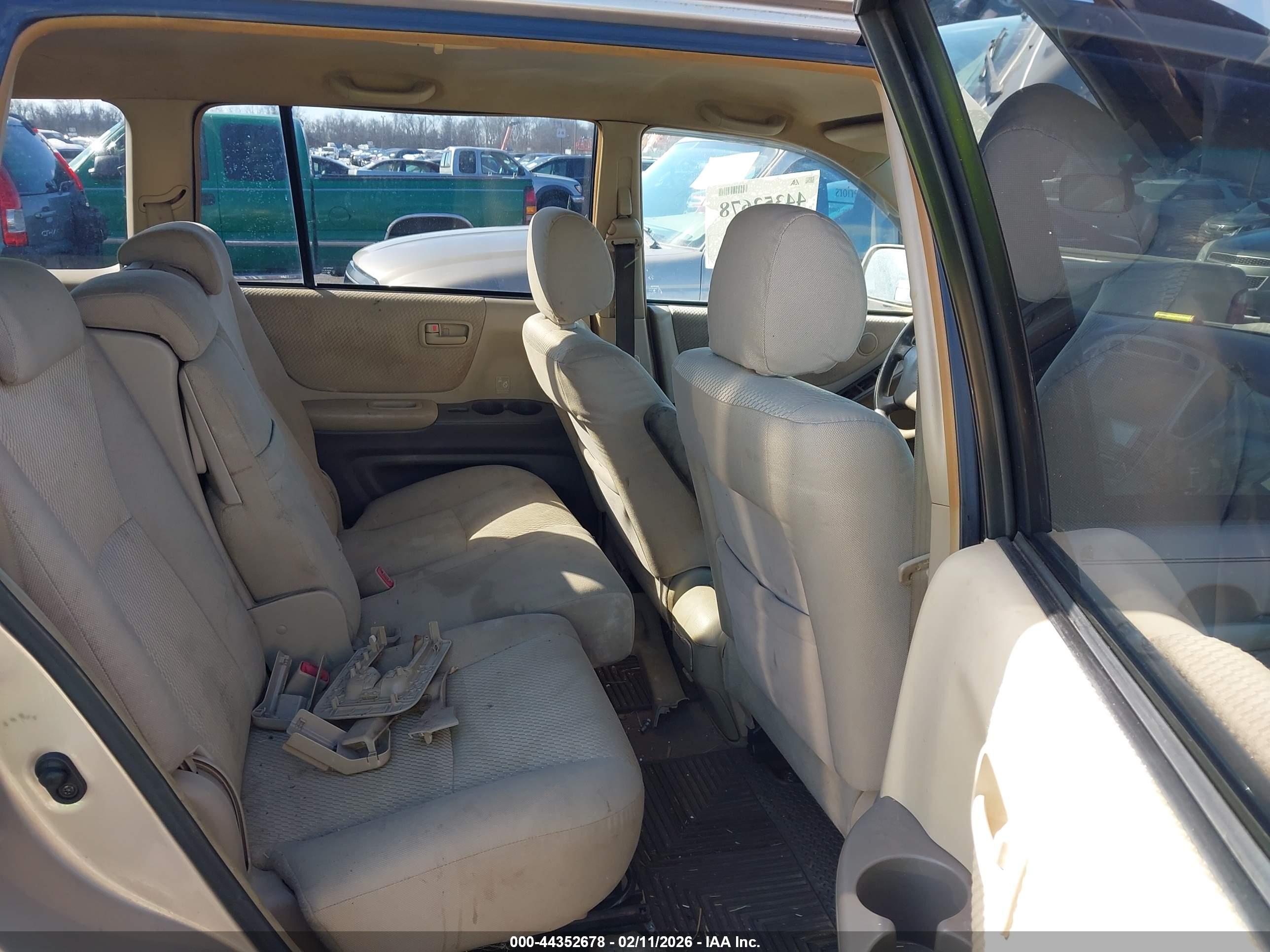 TOYOTA HIGHLANDER image 8