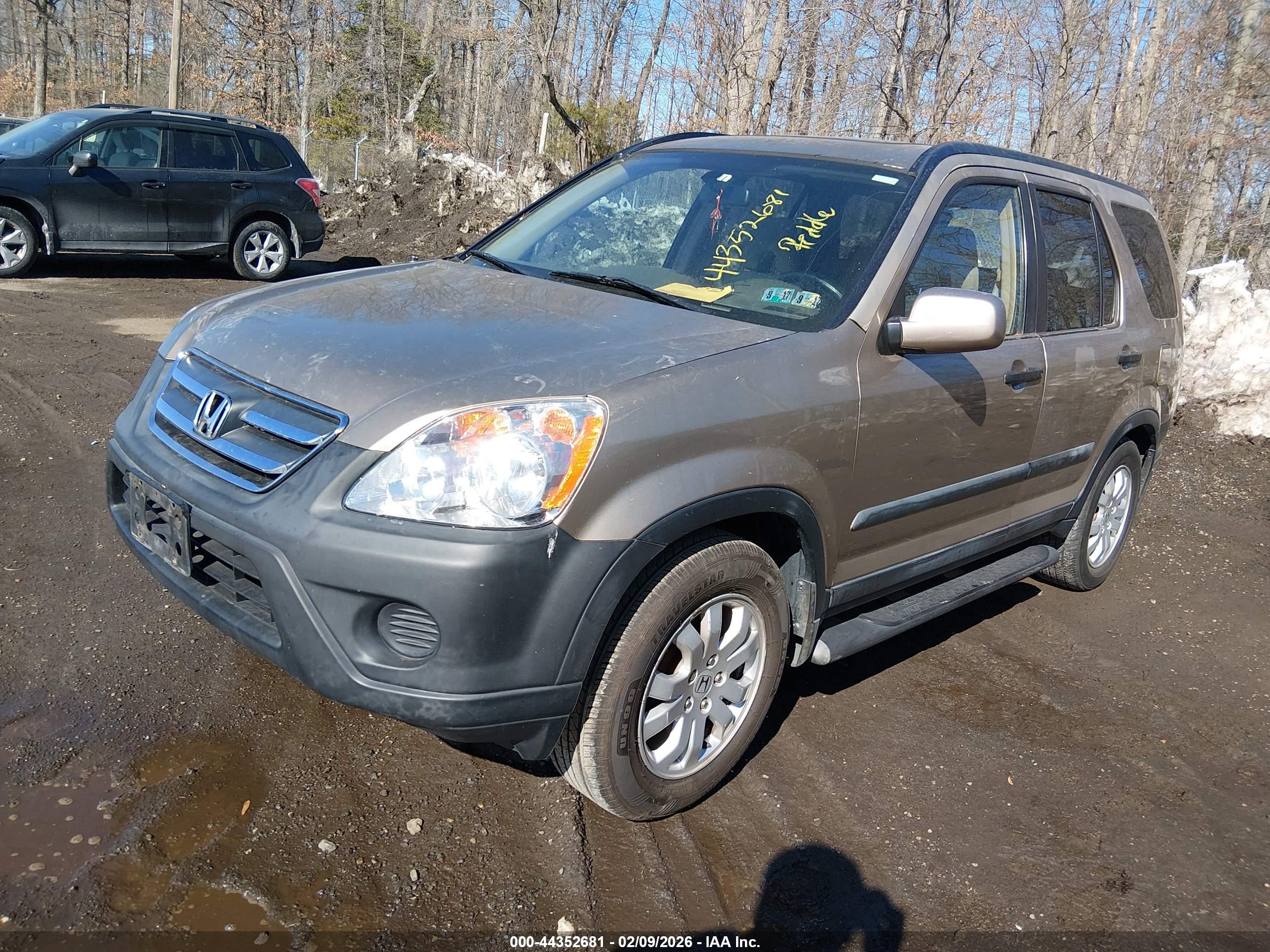 HONDA CR-V image 2