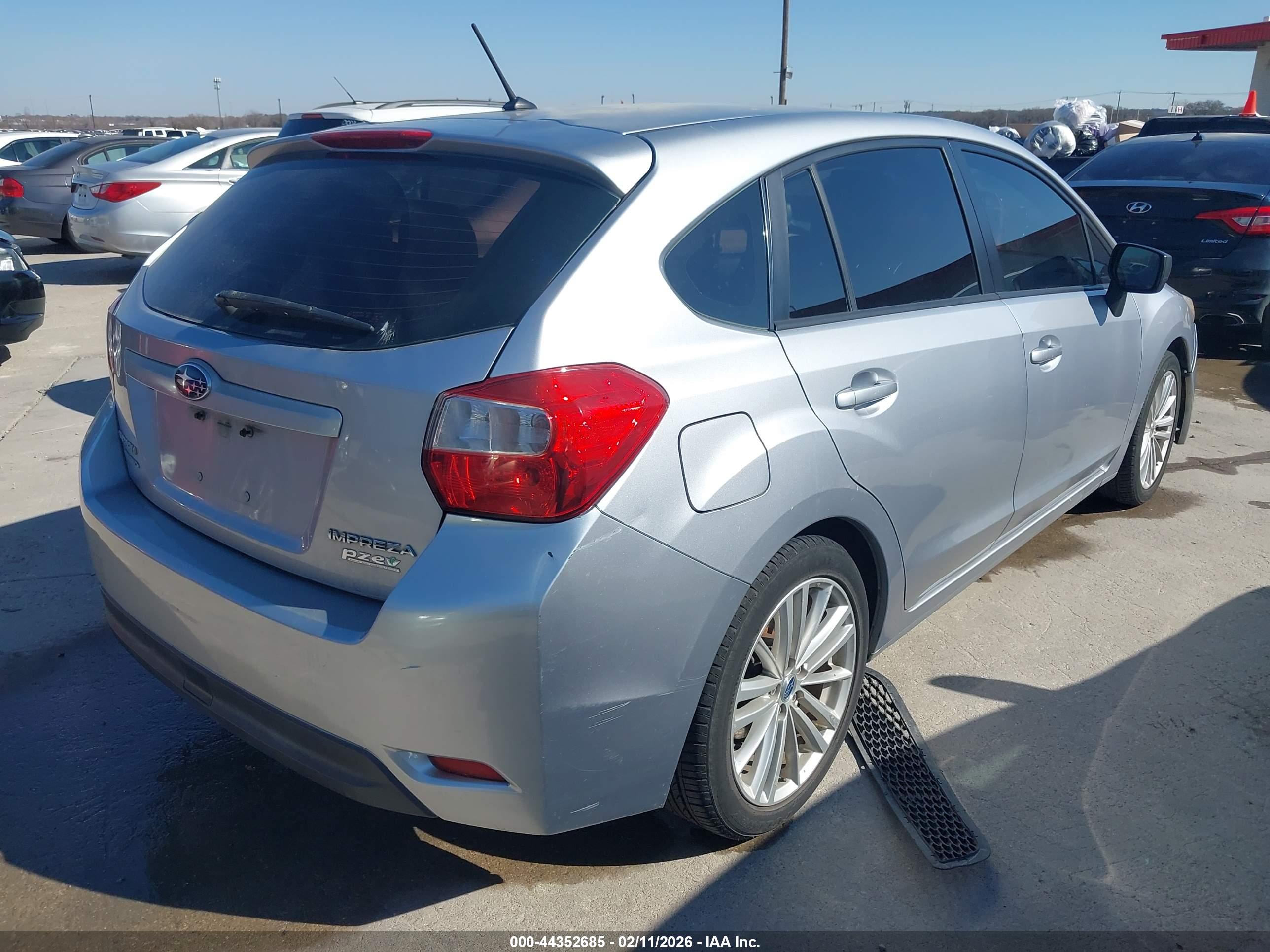 SUBARU IMPREZA image 4