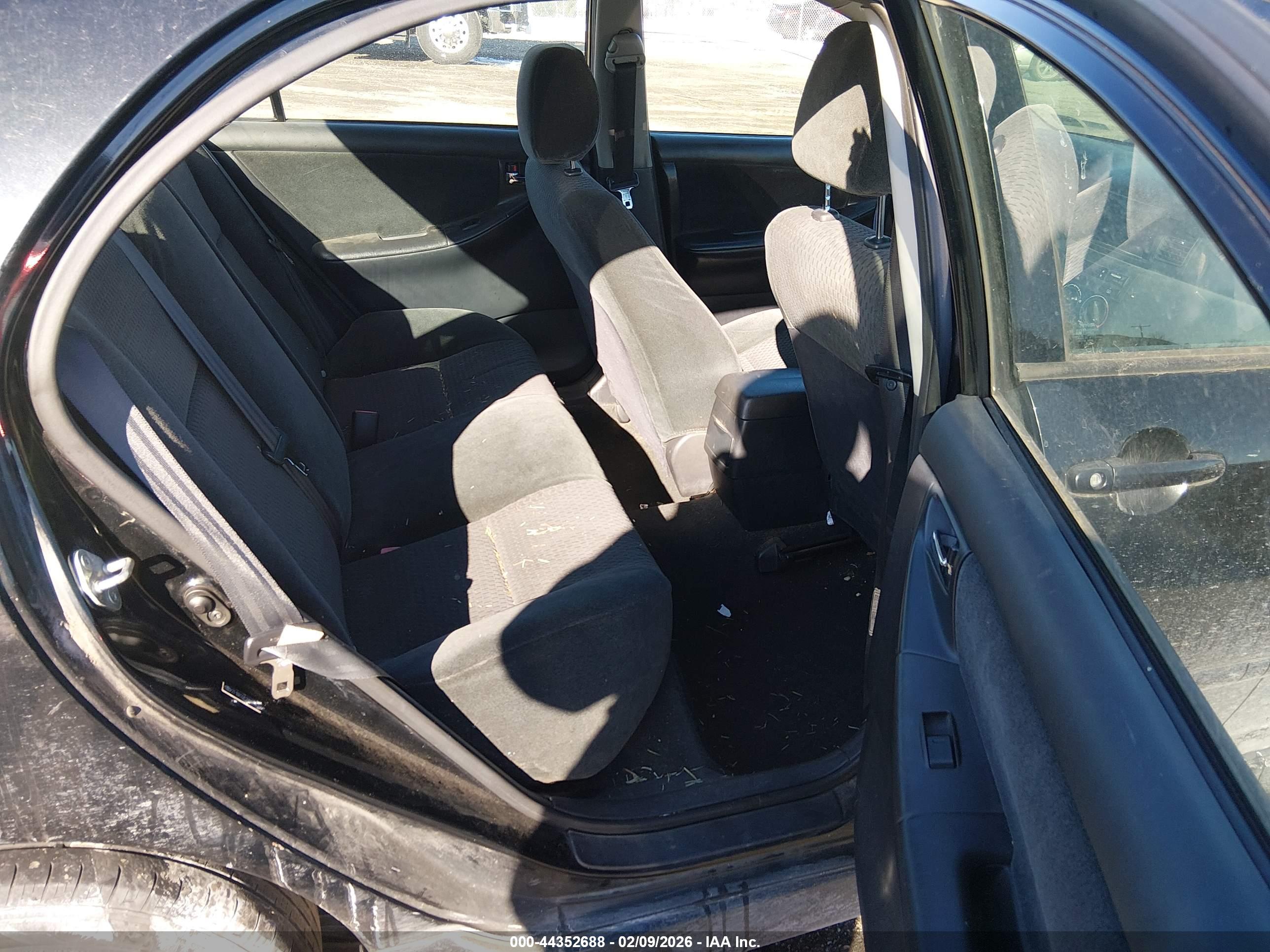 TOYOTA COROLLA image 8