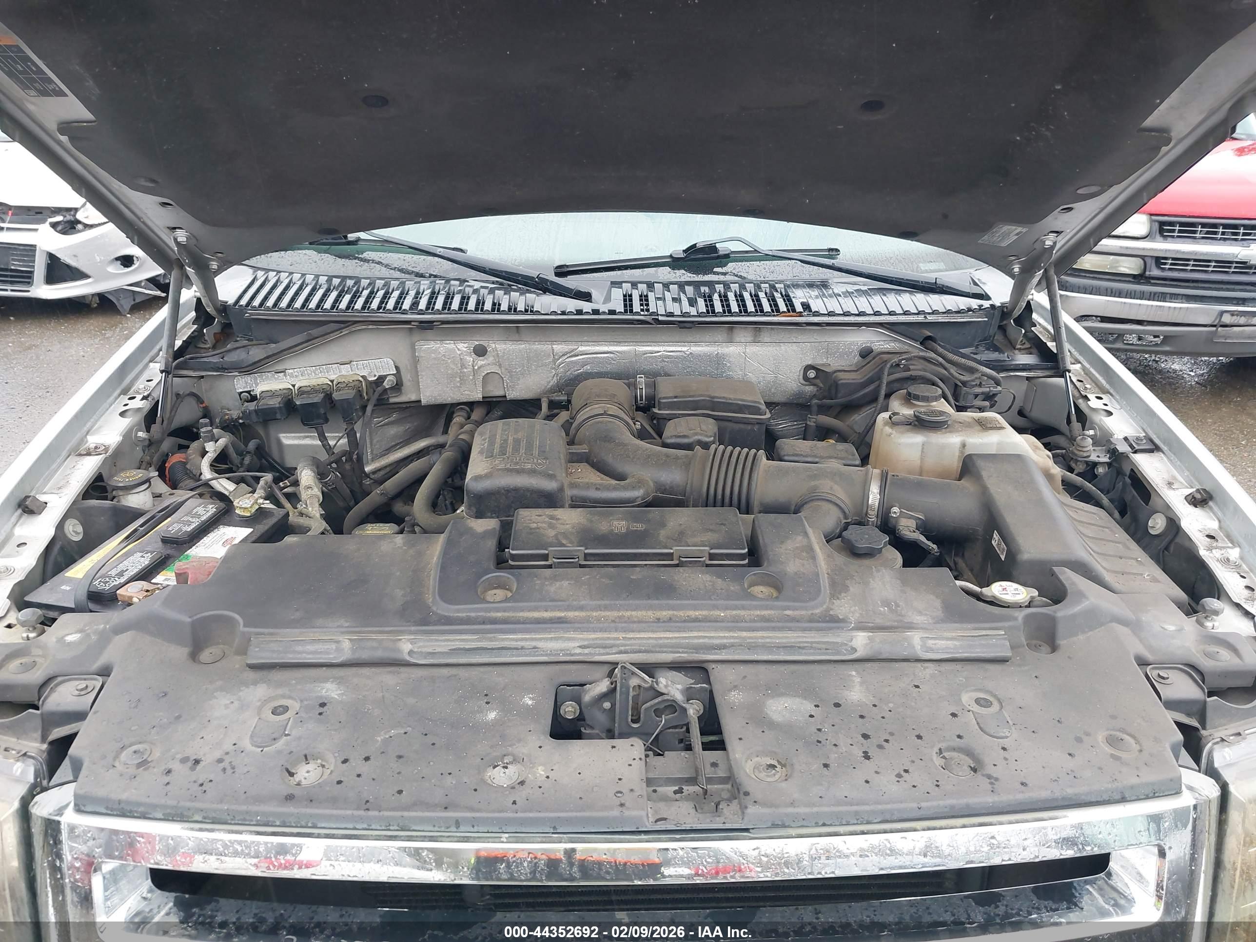 FORD EXPEDITION image 10