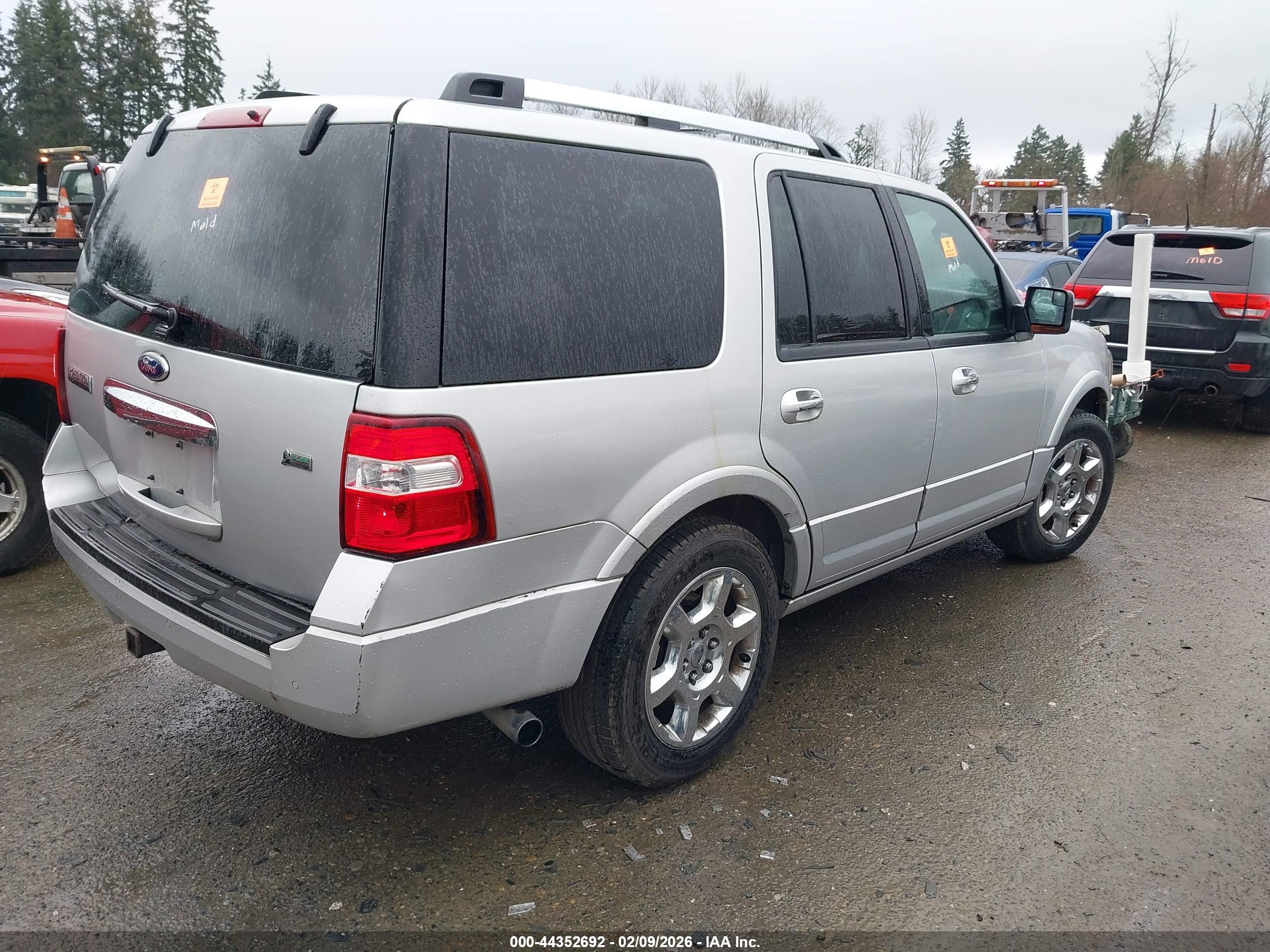 FORD EXPEDITION image 4