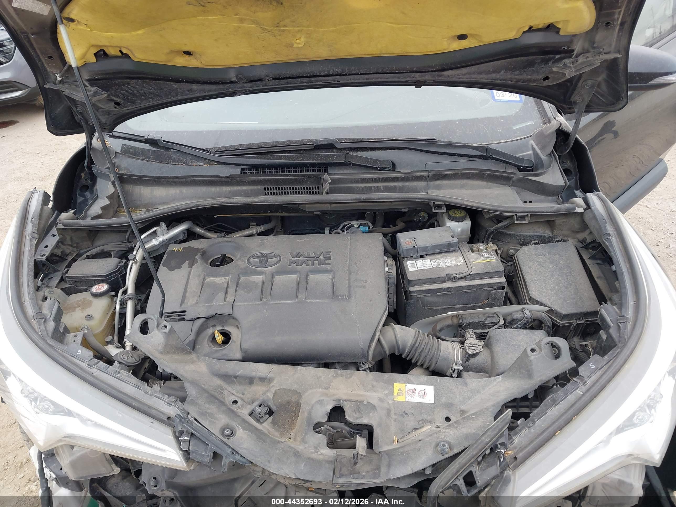 TOYOTA C-HR image 10