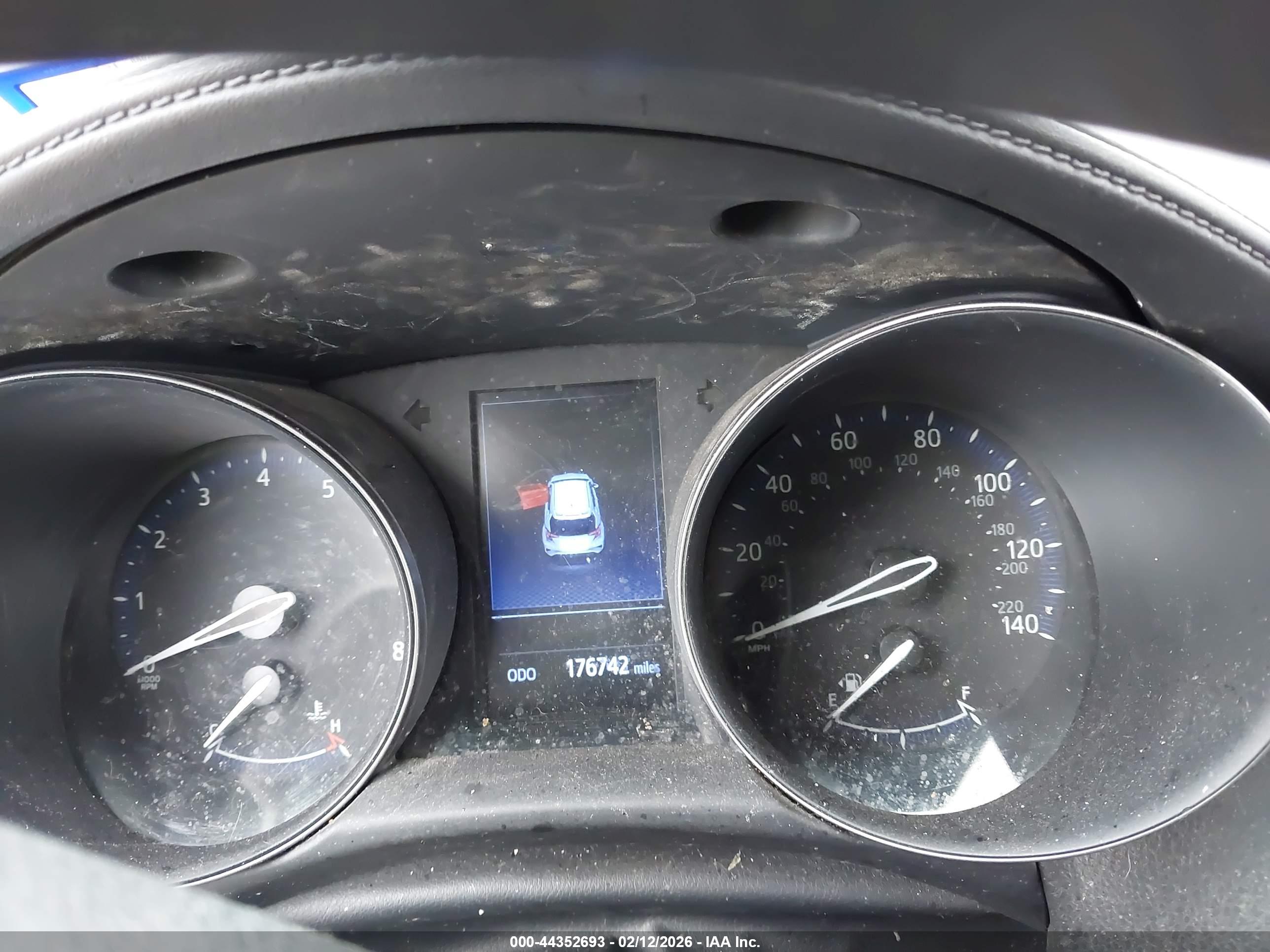 TOYOTA C-HR image 7