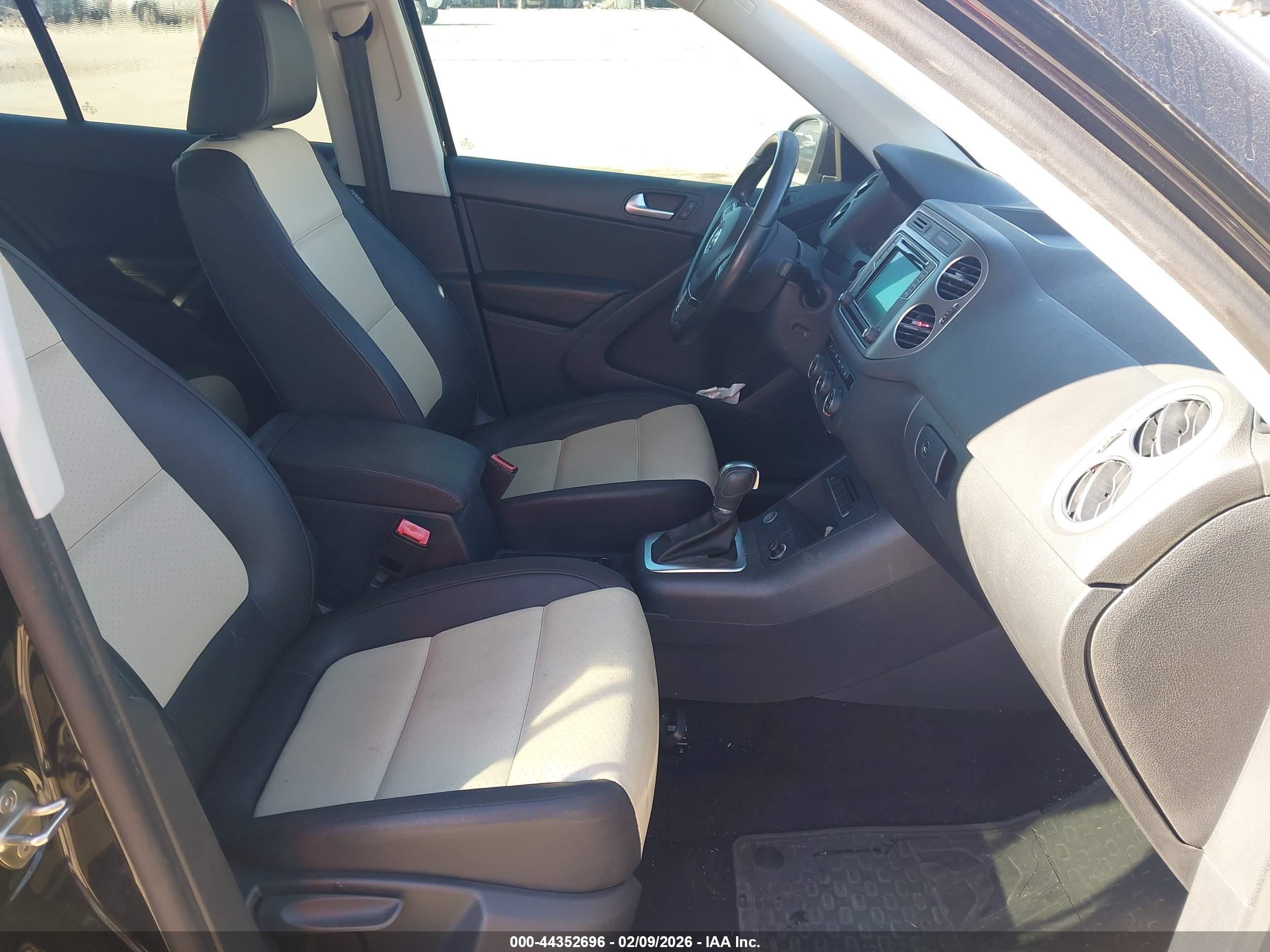 VOLKSWAGEN TIGUAN image 5