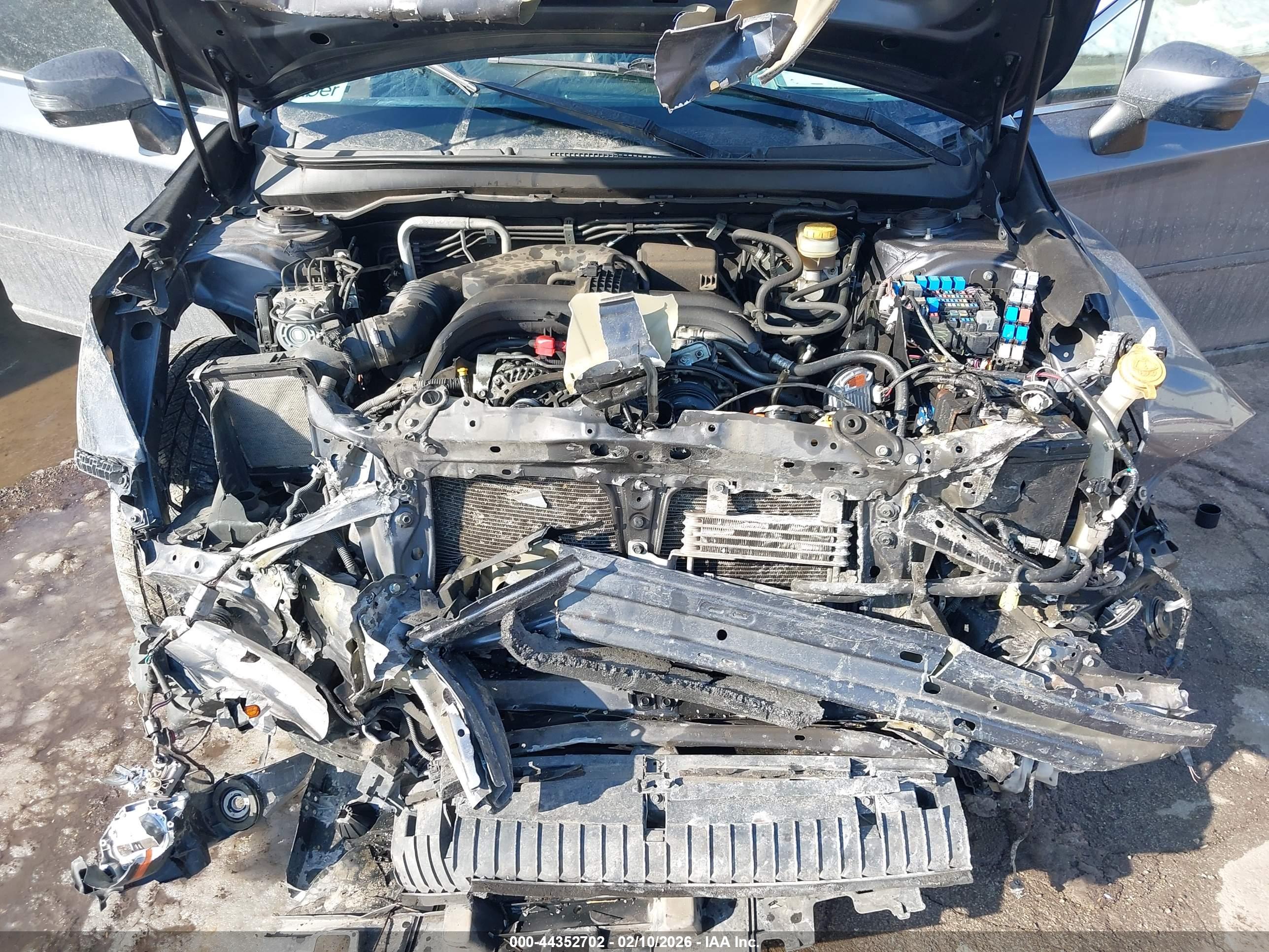 SUBARU OUTBACK image 10