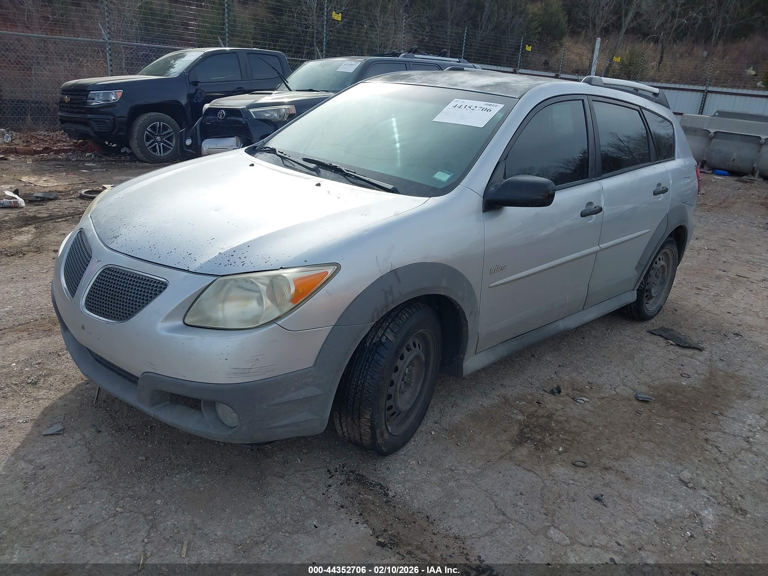 PONTIAC VIBE image 2