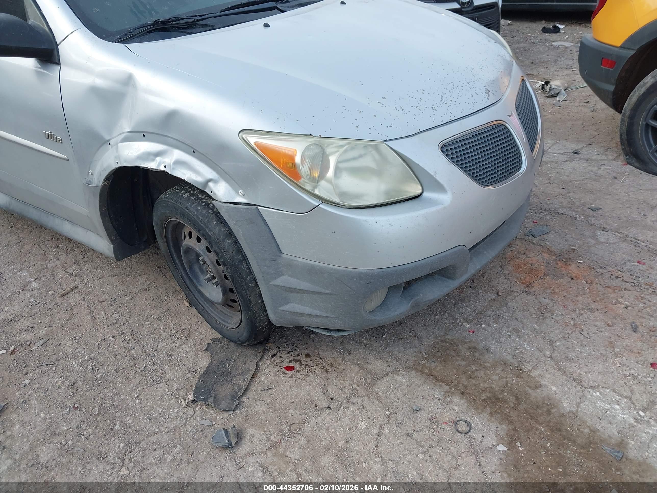 PONTIAC VIBE image 6