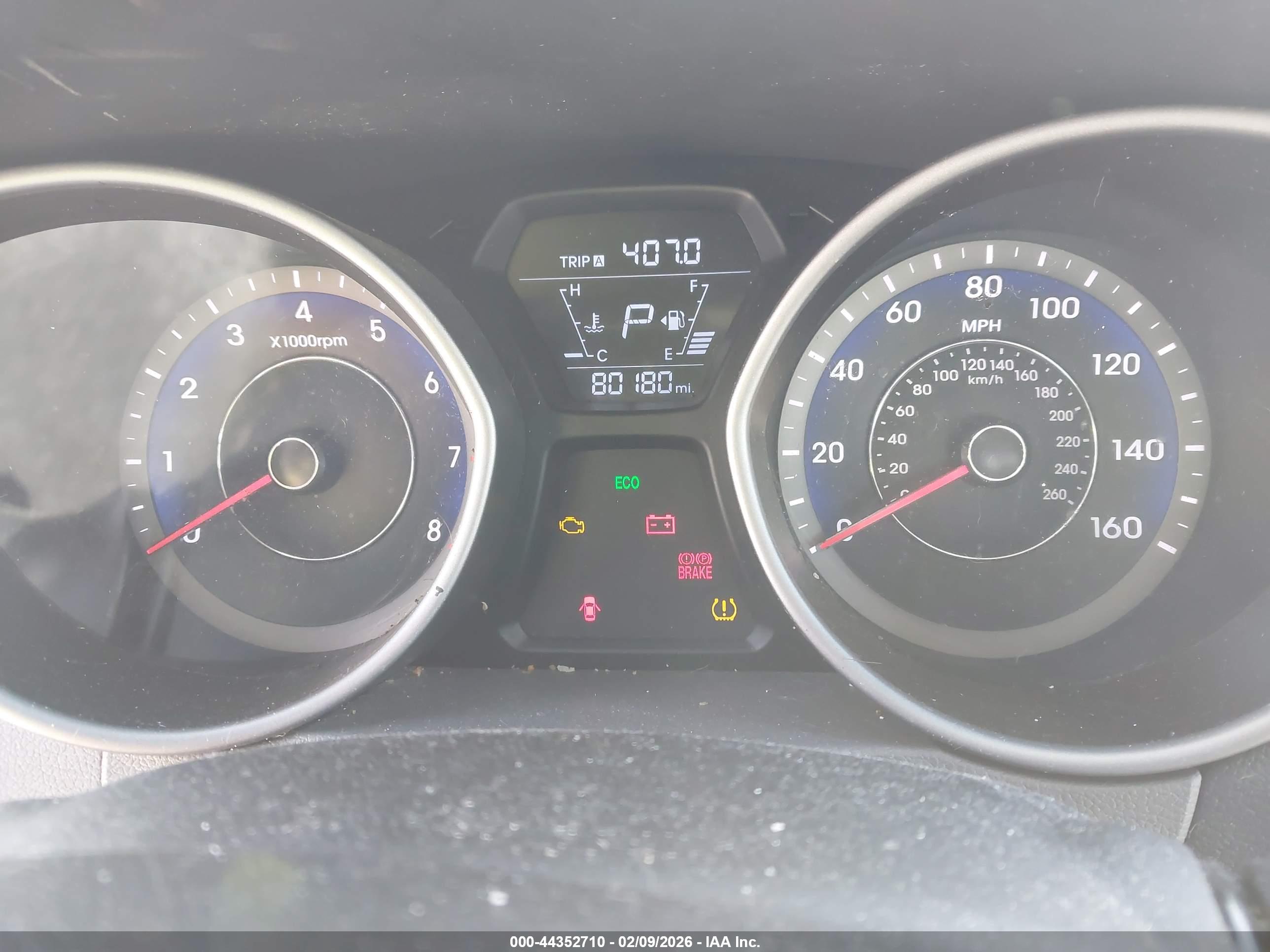 HYUNDAI ELANTRA image 7
