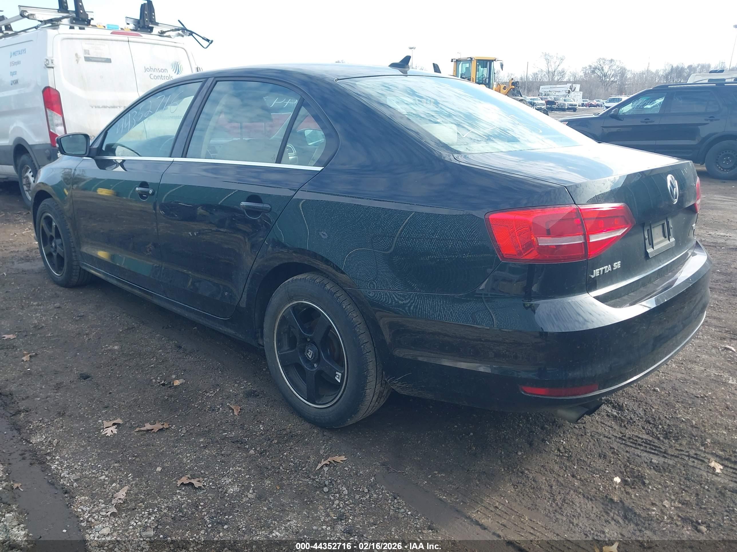VOLKSWAGEN JETTA image 3