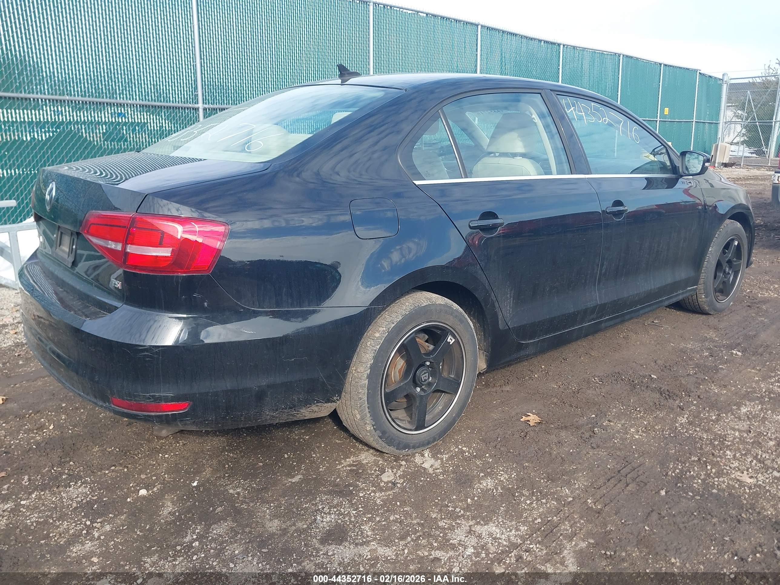 VOLKSWAGEN JETTA image 4