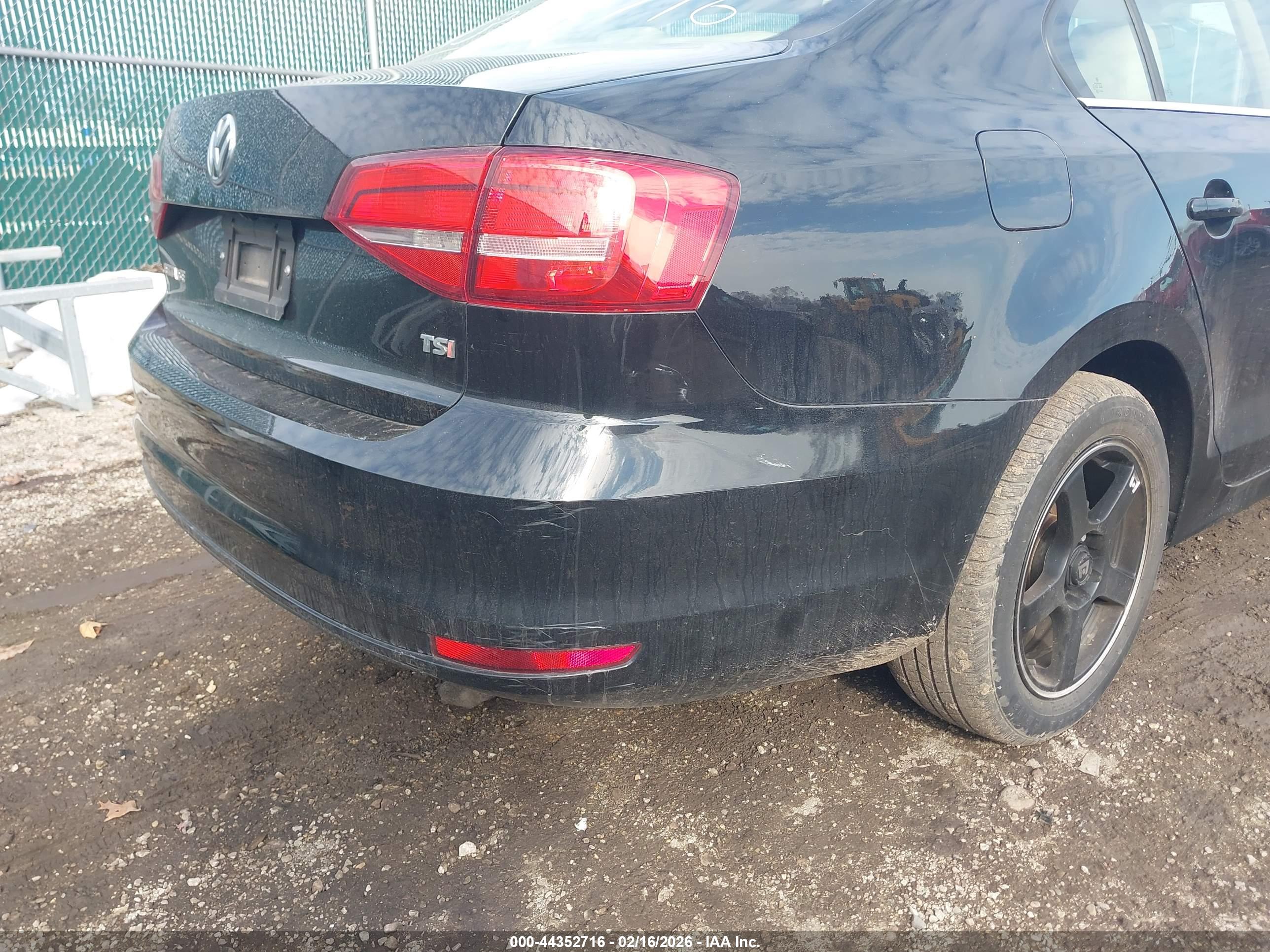 VOLKSWAGEN JETTA image 6