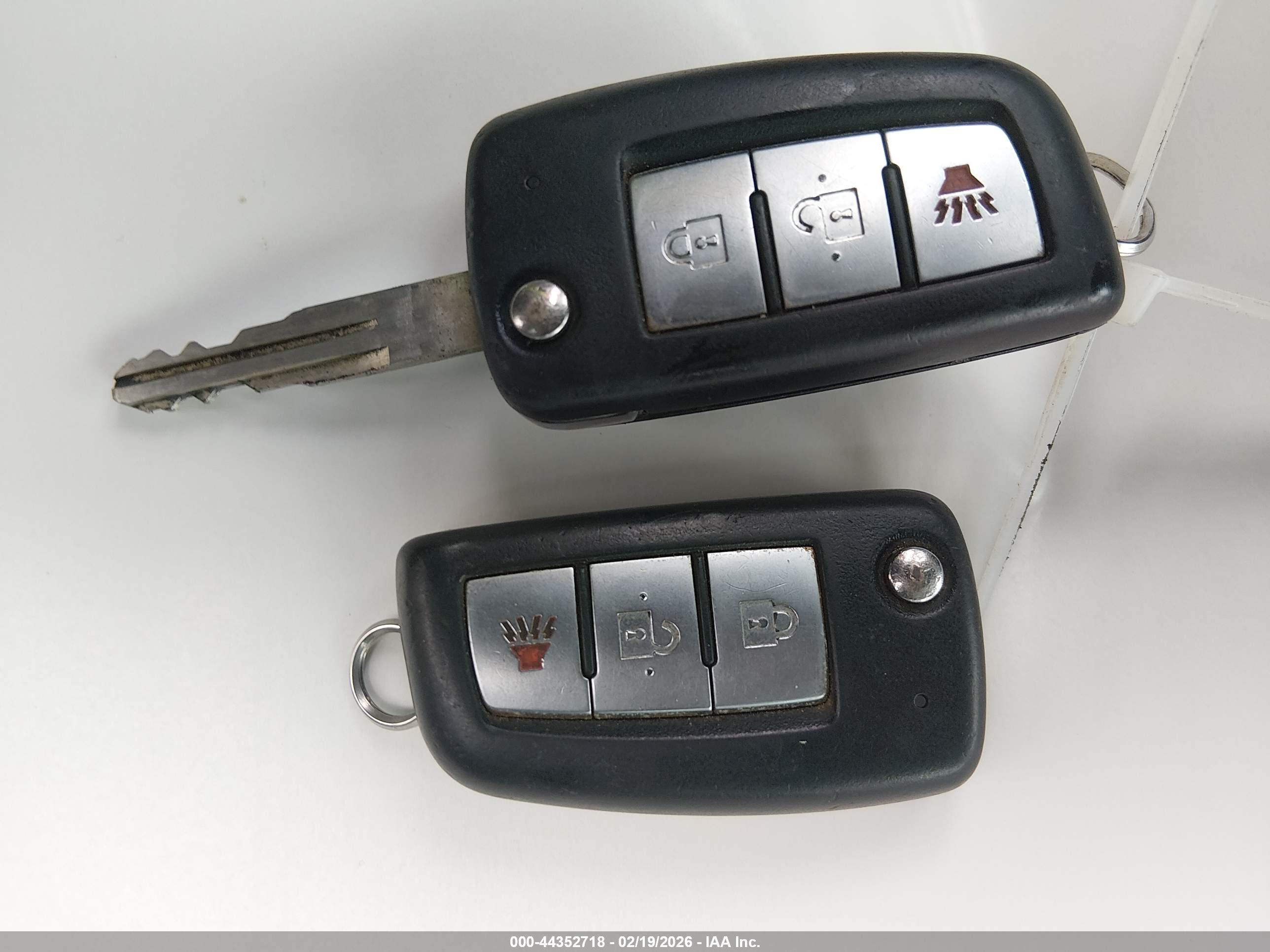 NISSAN ROGUE image 11