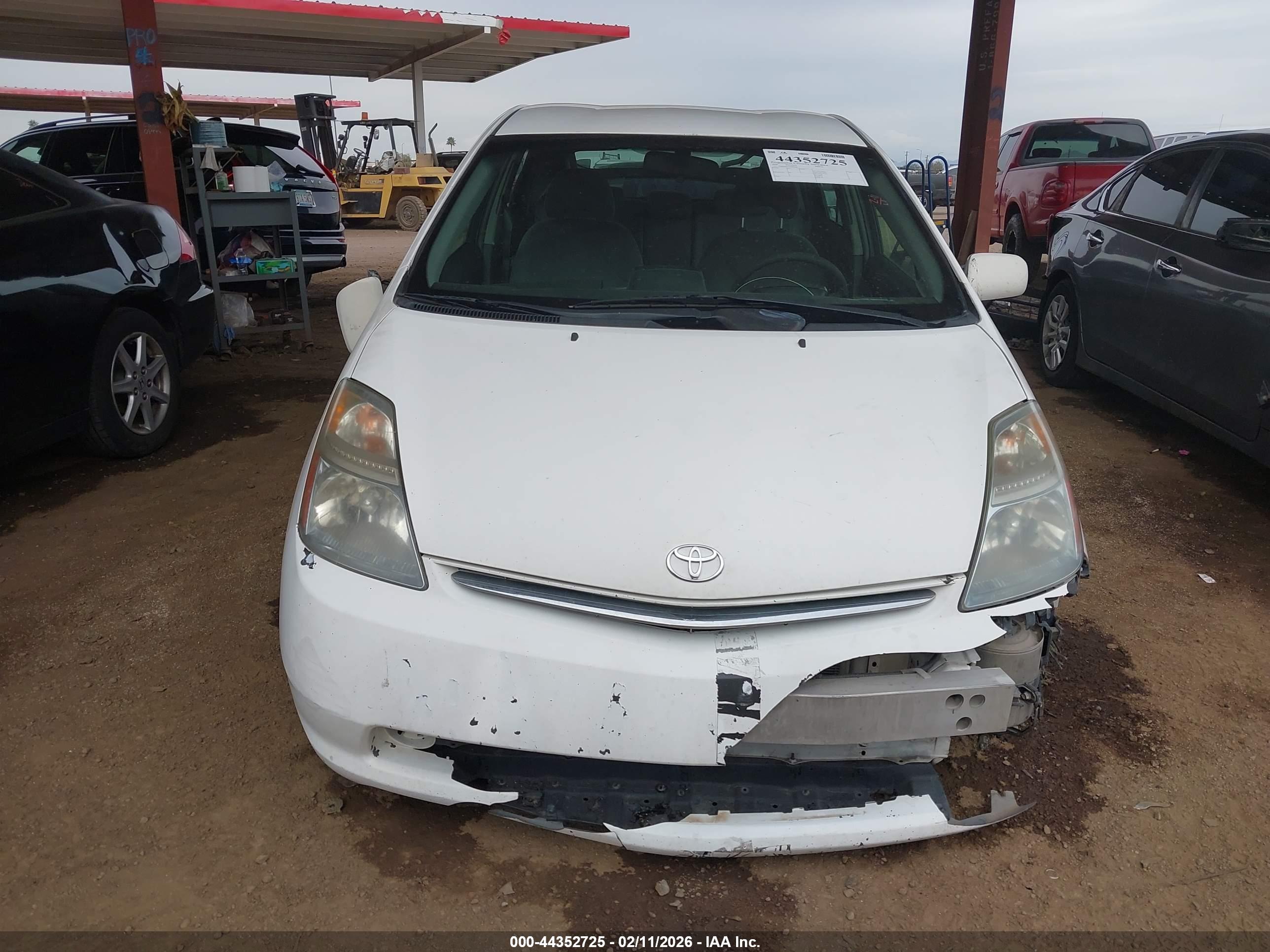 TOYOTA PRIUS image 6