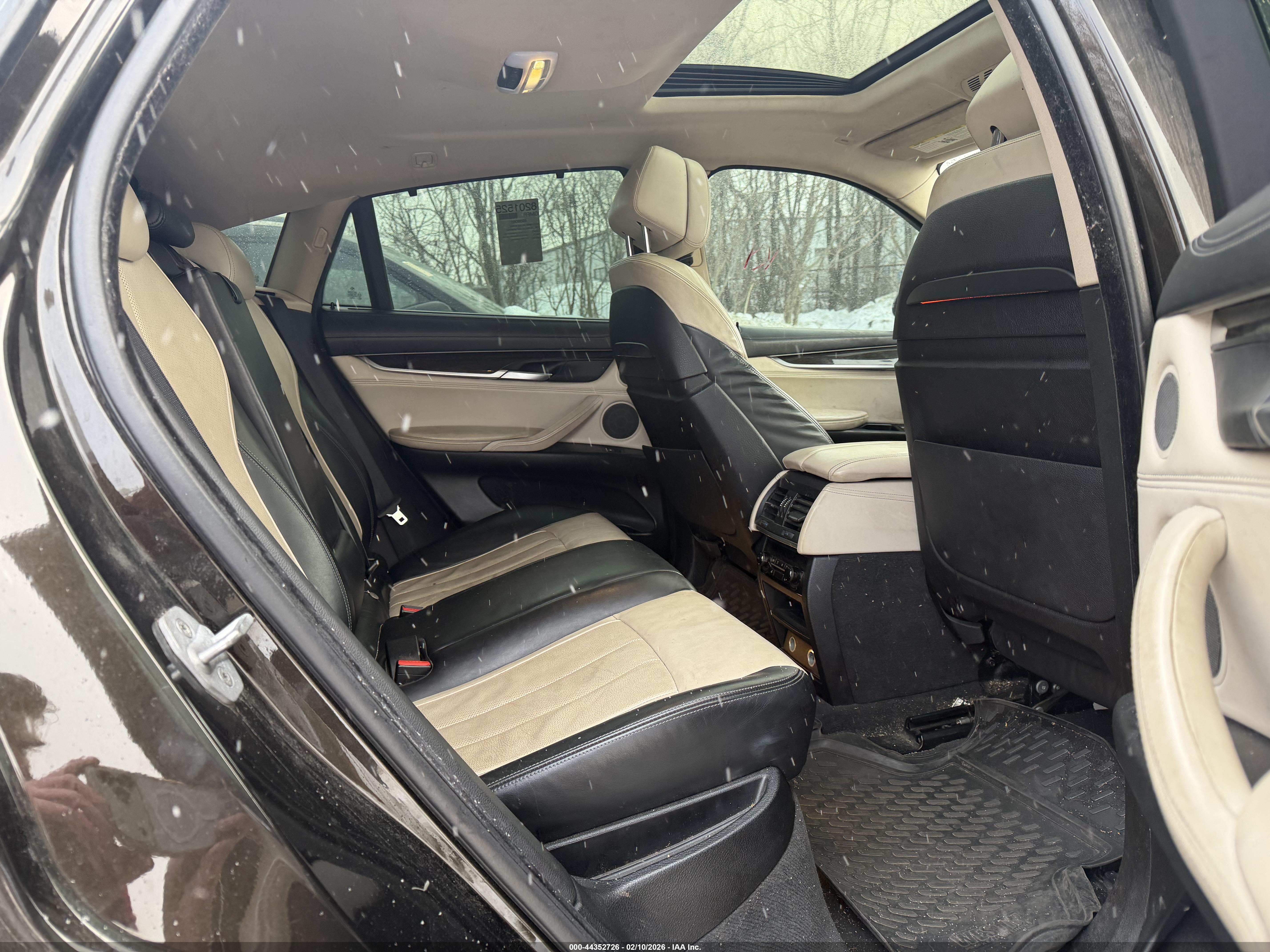 BMW X6 image 8