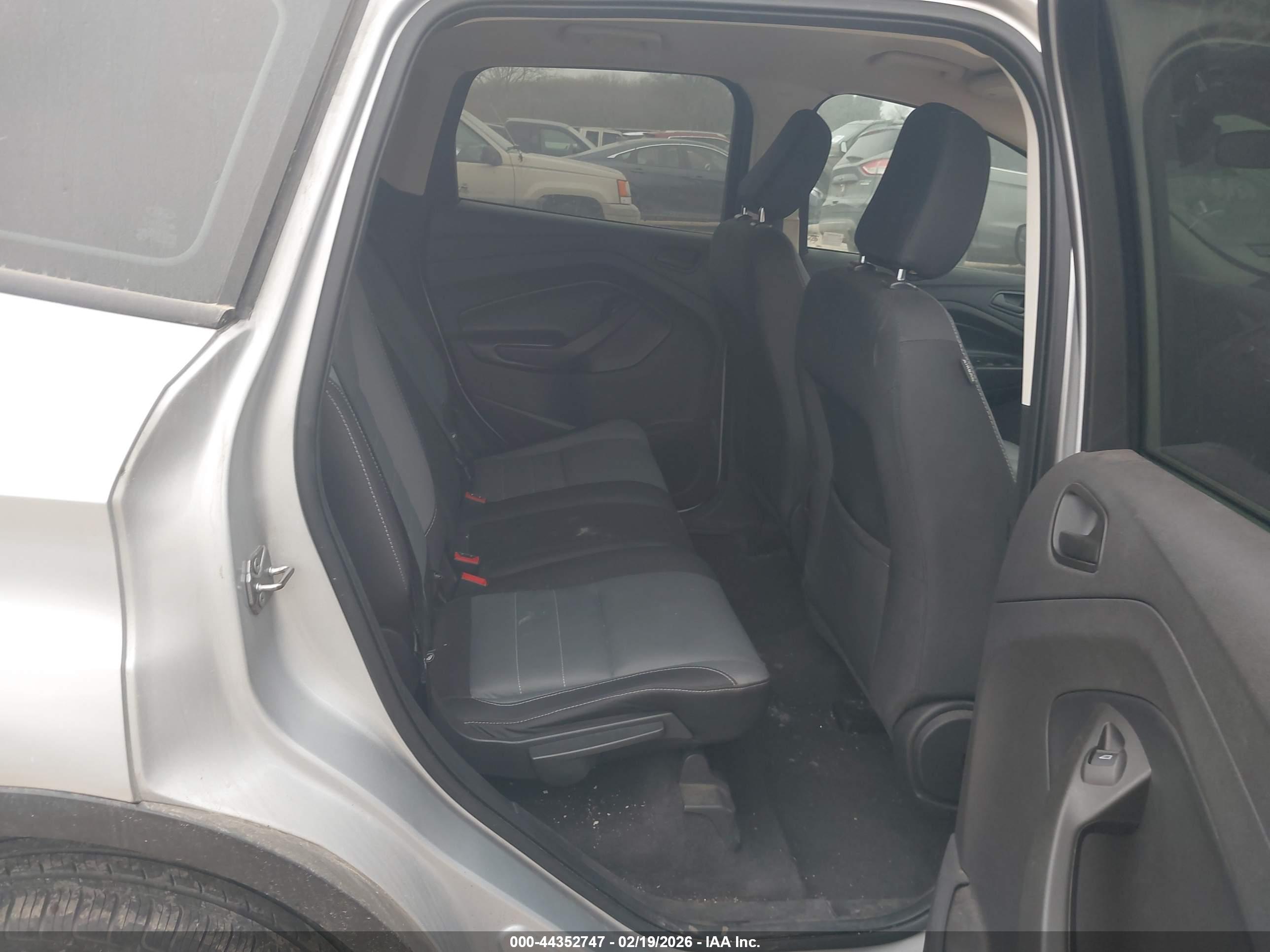 FORD ESCAPE image 8