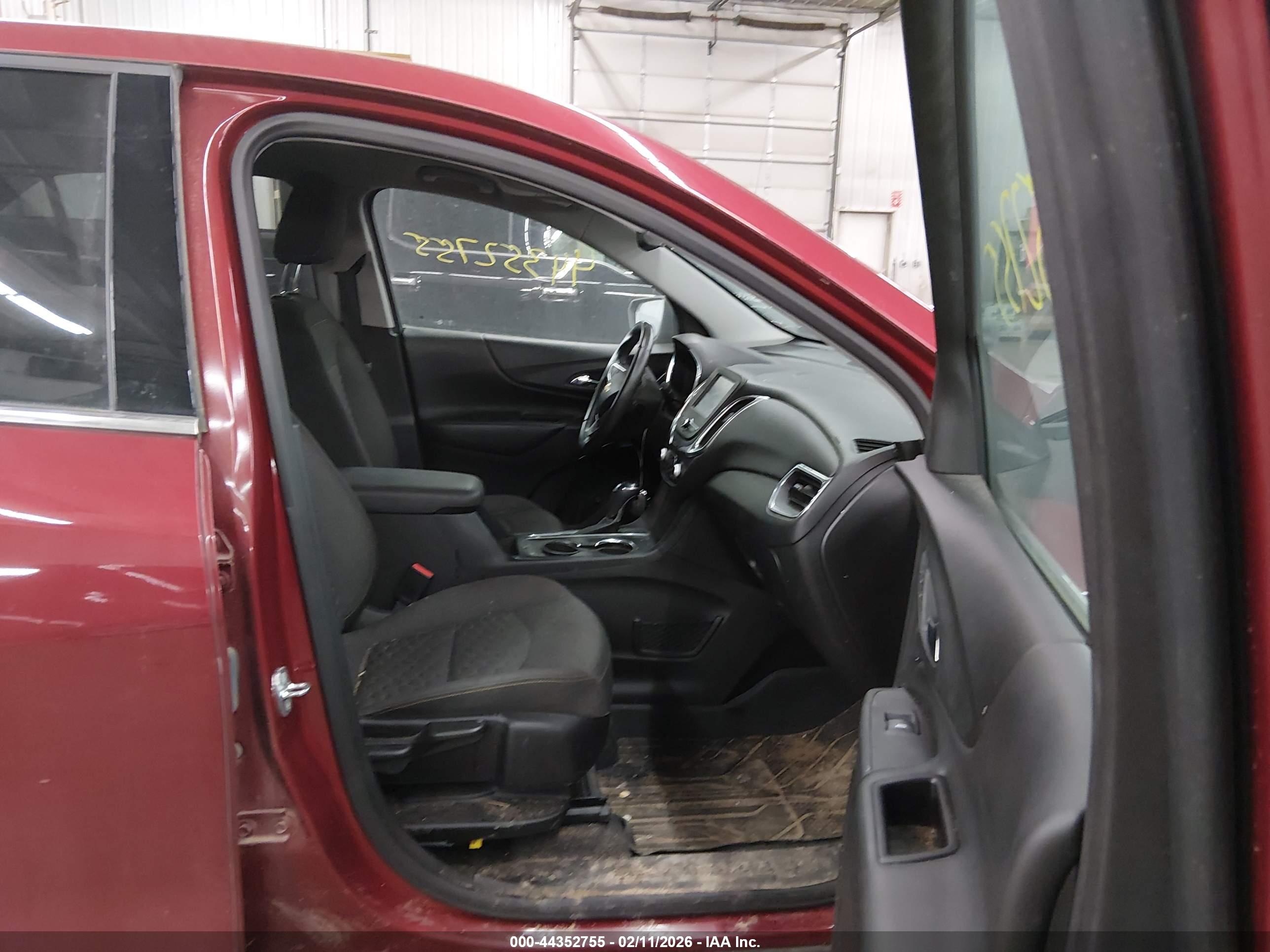 CHEVROLET EQUINOX image 5