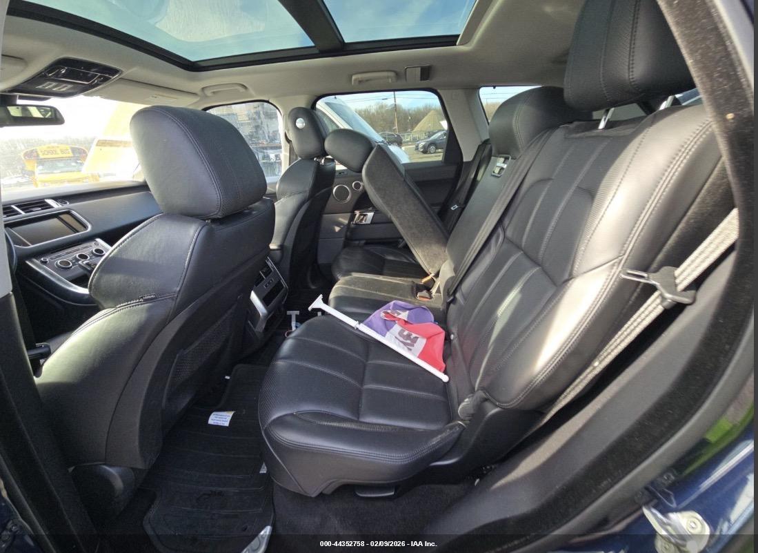 LAND ROVER image 8