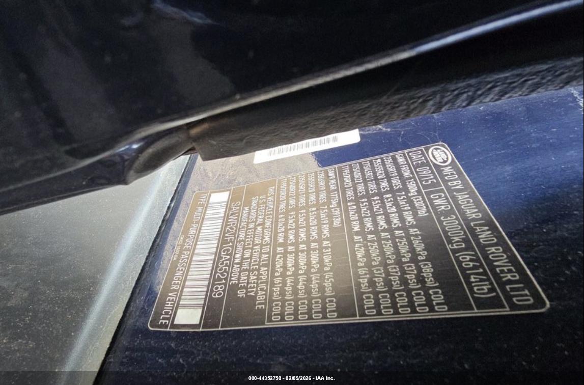 LAND ROVER image 9