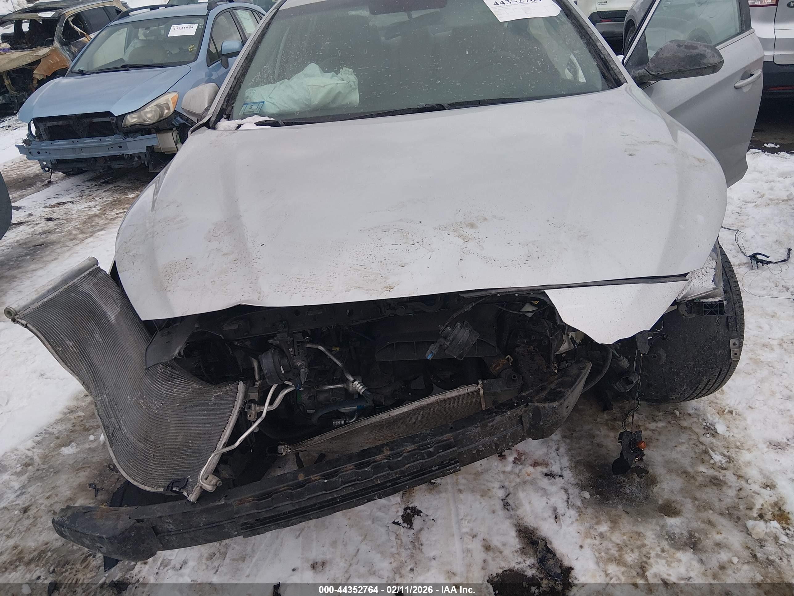HYUNDAI SONATA image 10