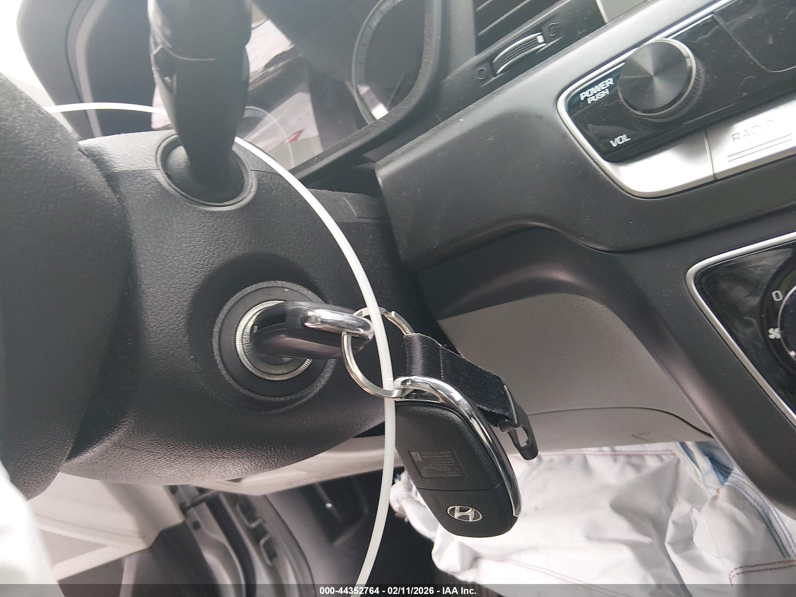 HYUNDAI SONATA image 11