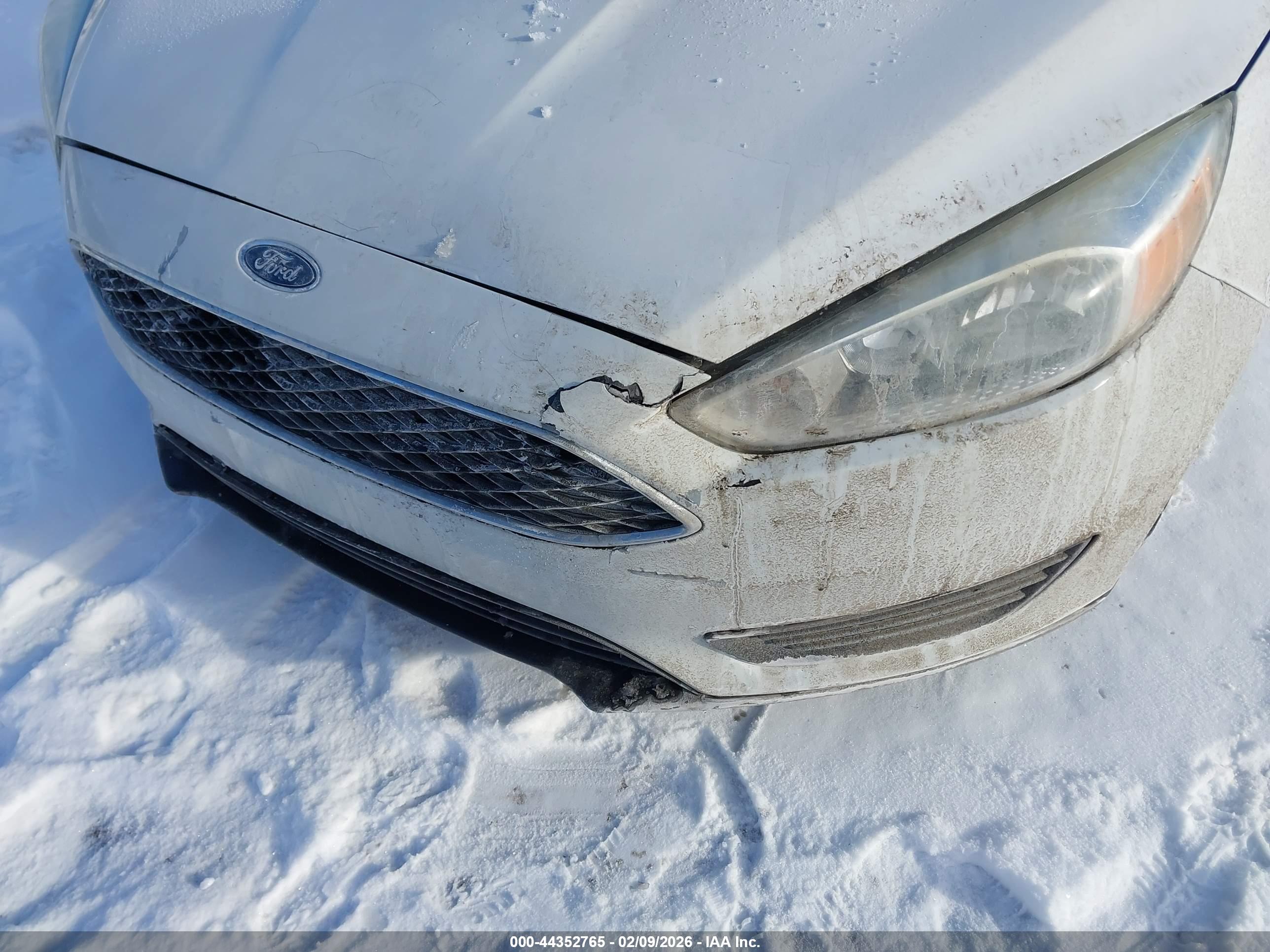 FORD FOCUS image 6
