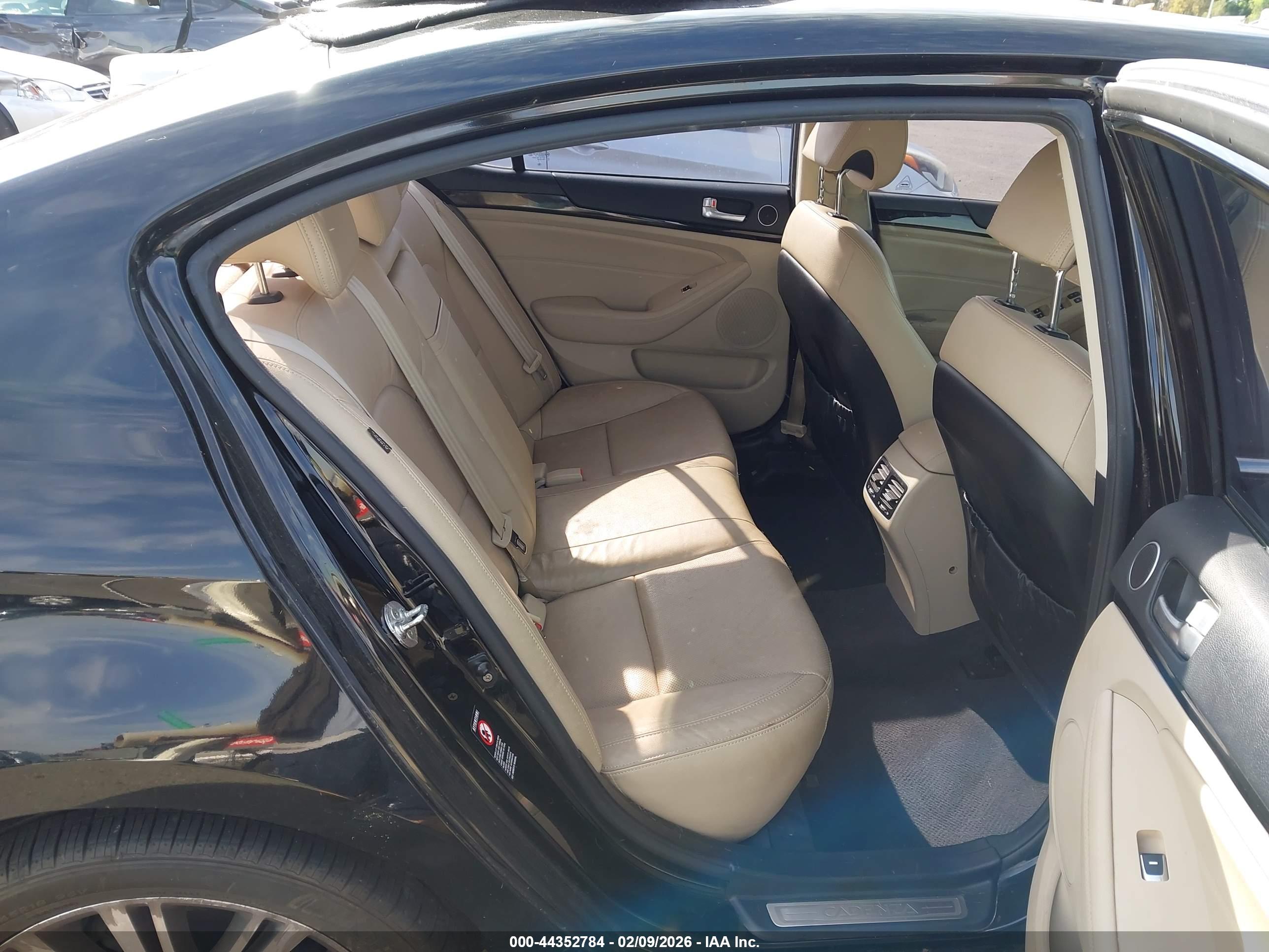 KIA CADENZA image 8