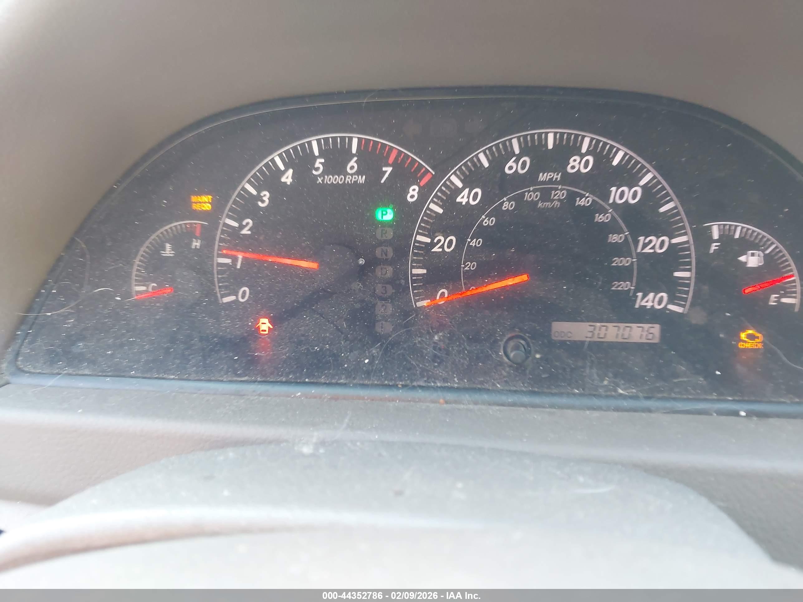 TOYOTA CAMRY image 7