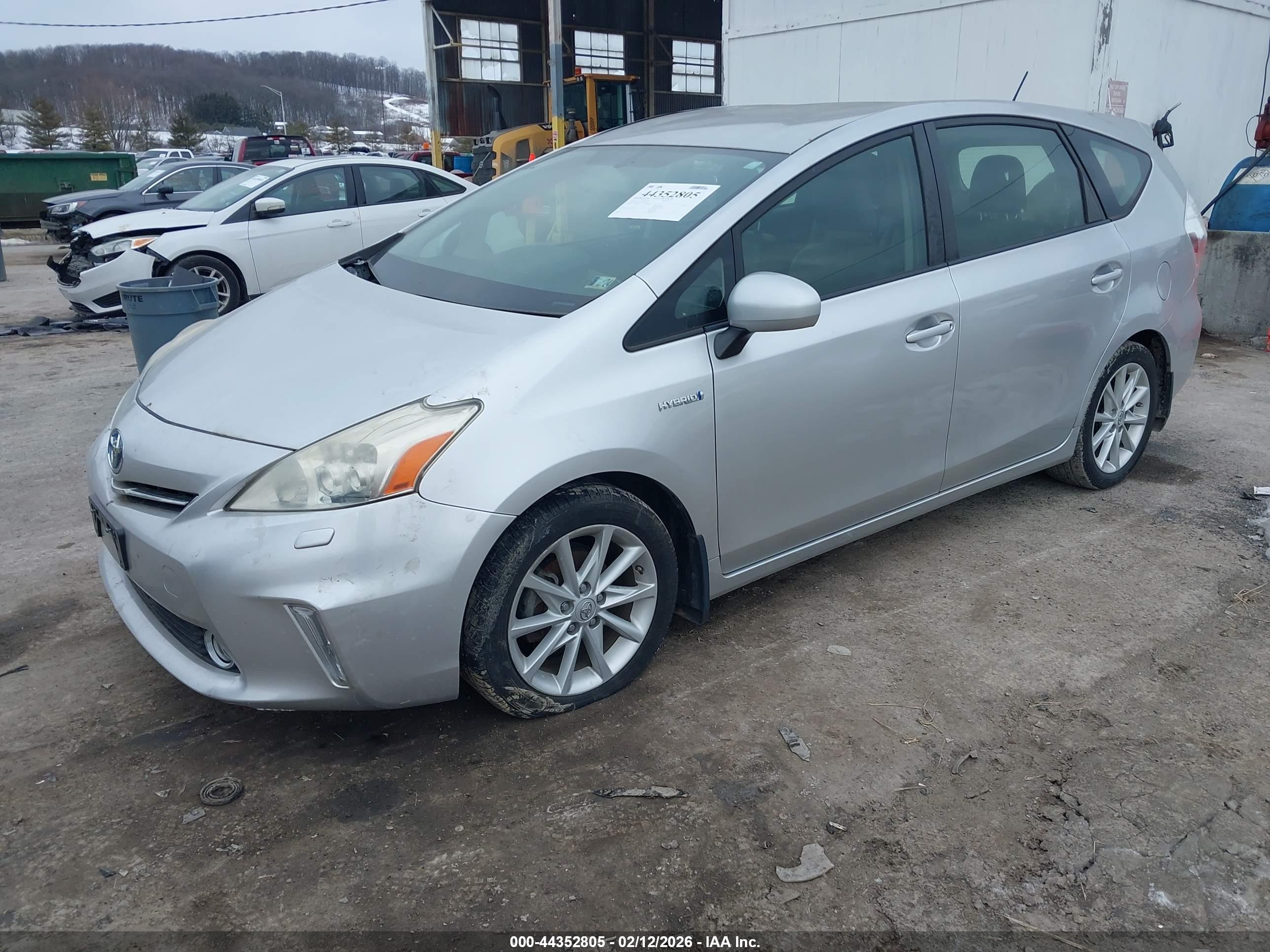 TOYOTA PRIUS image 2