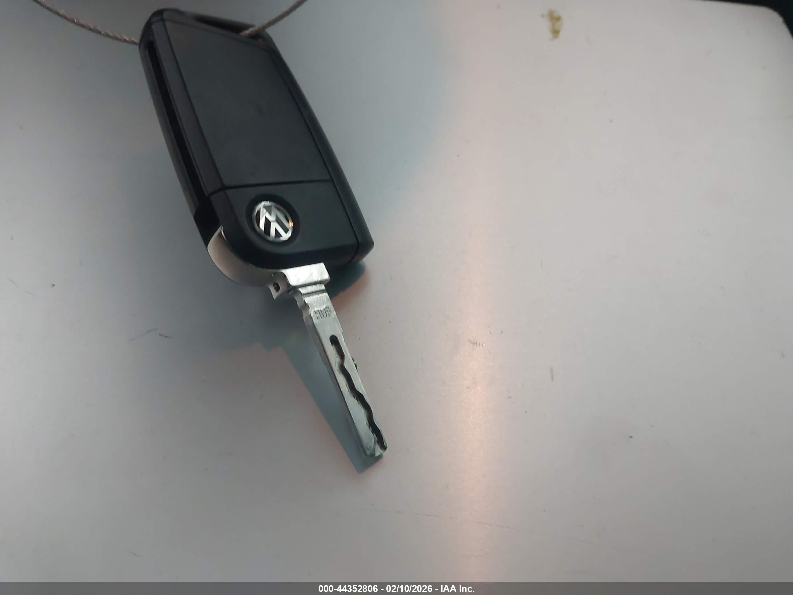 VOLKSWAGEN ATLAS image 11