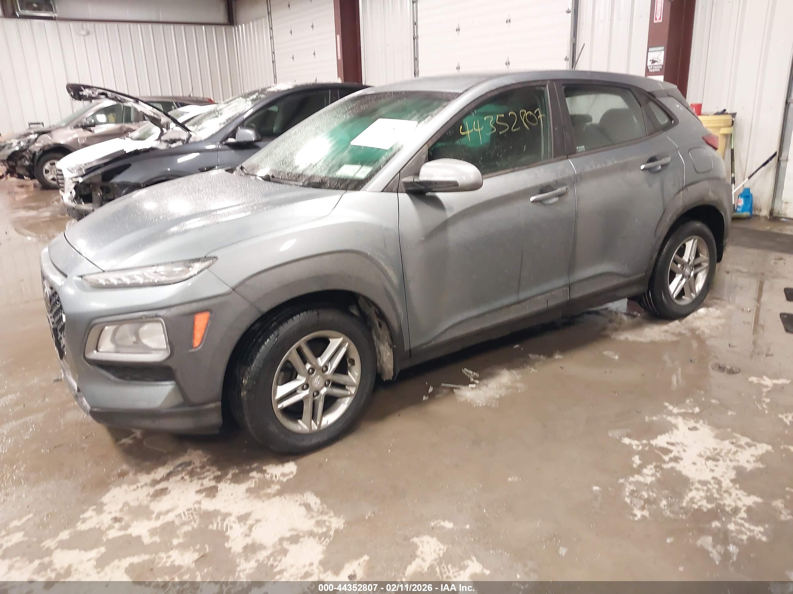 HYUNDAI KONA image 2