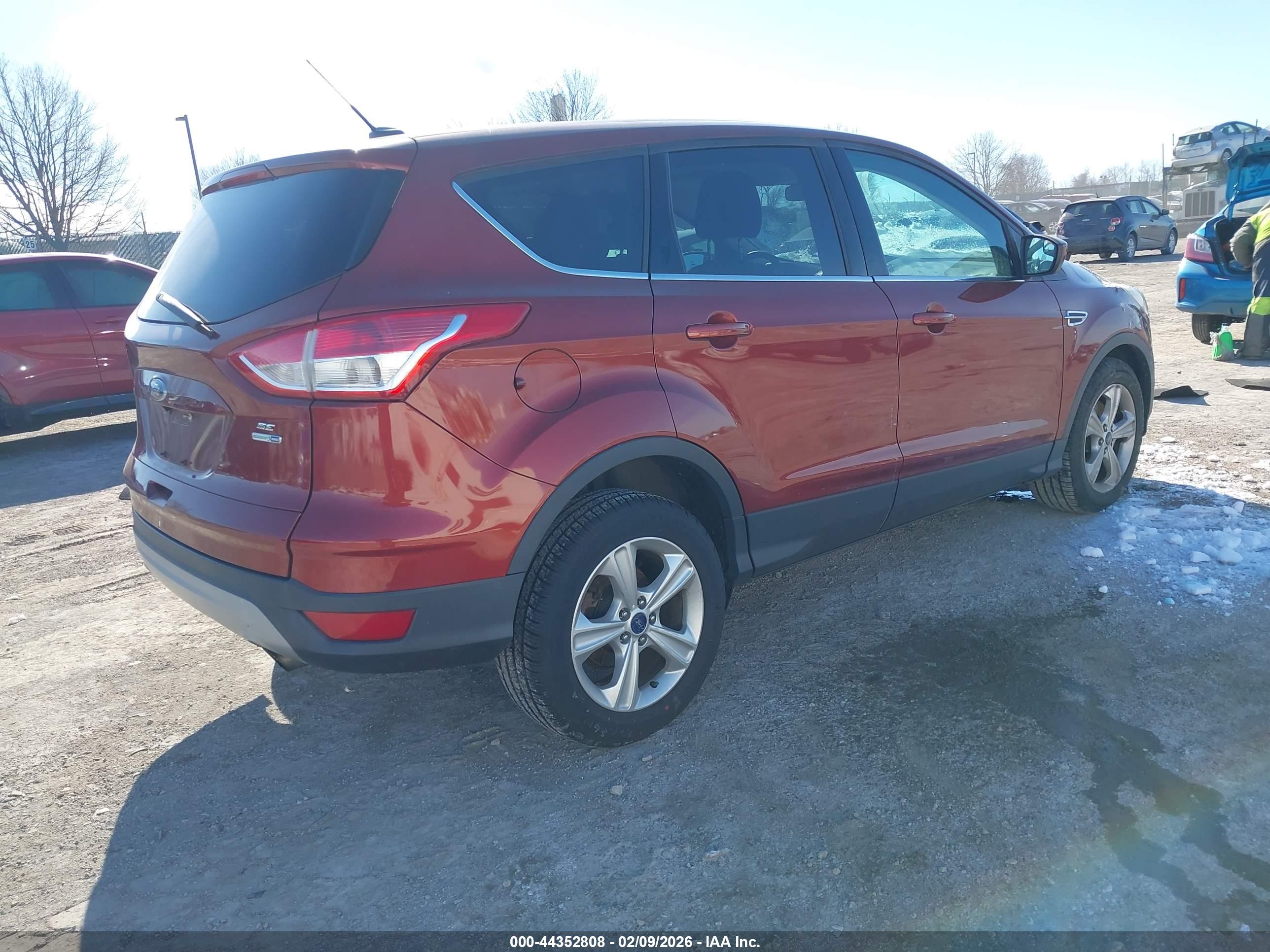 FORD ESCAPE image 4