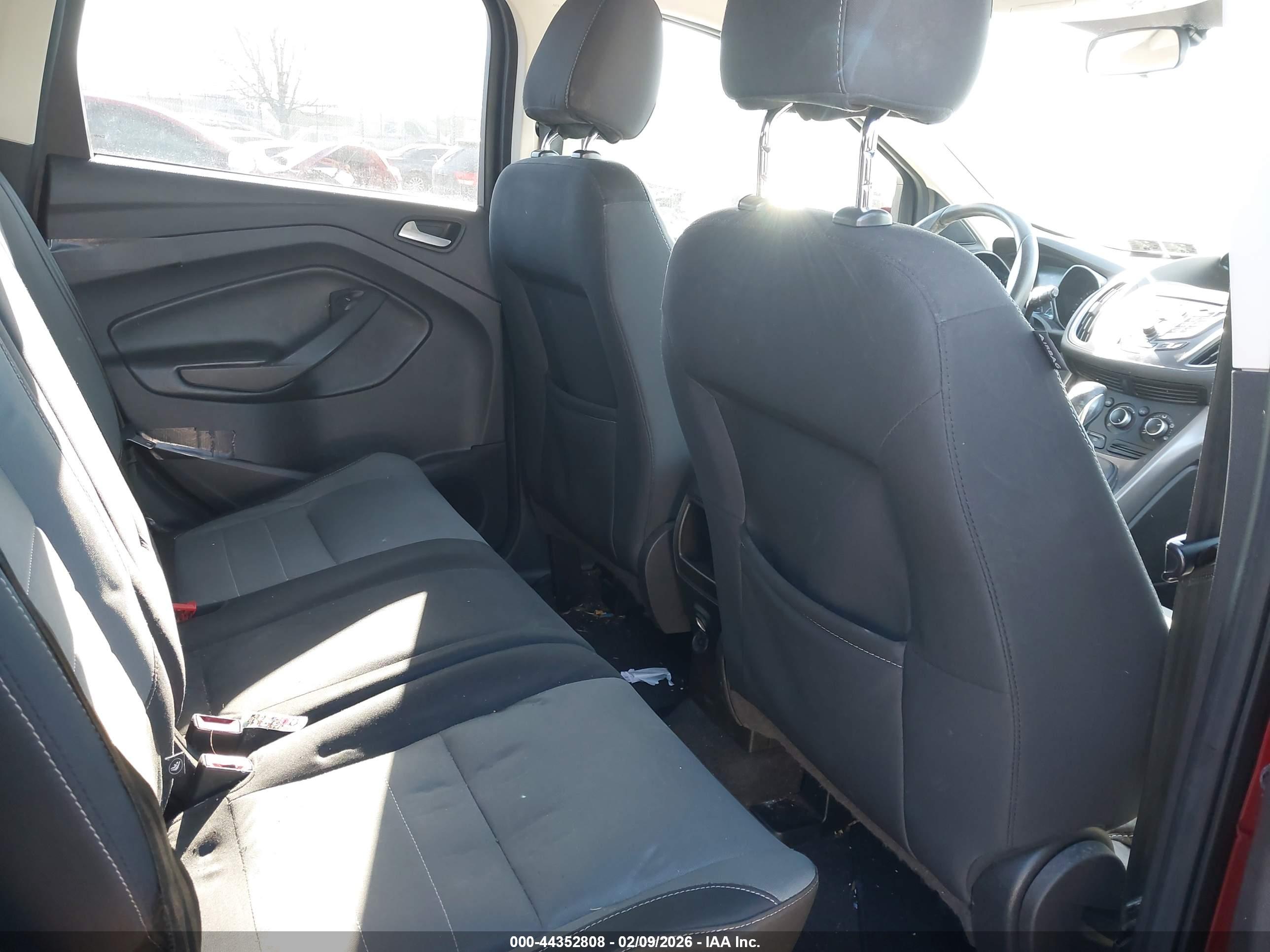FORD ESCAPE image 8