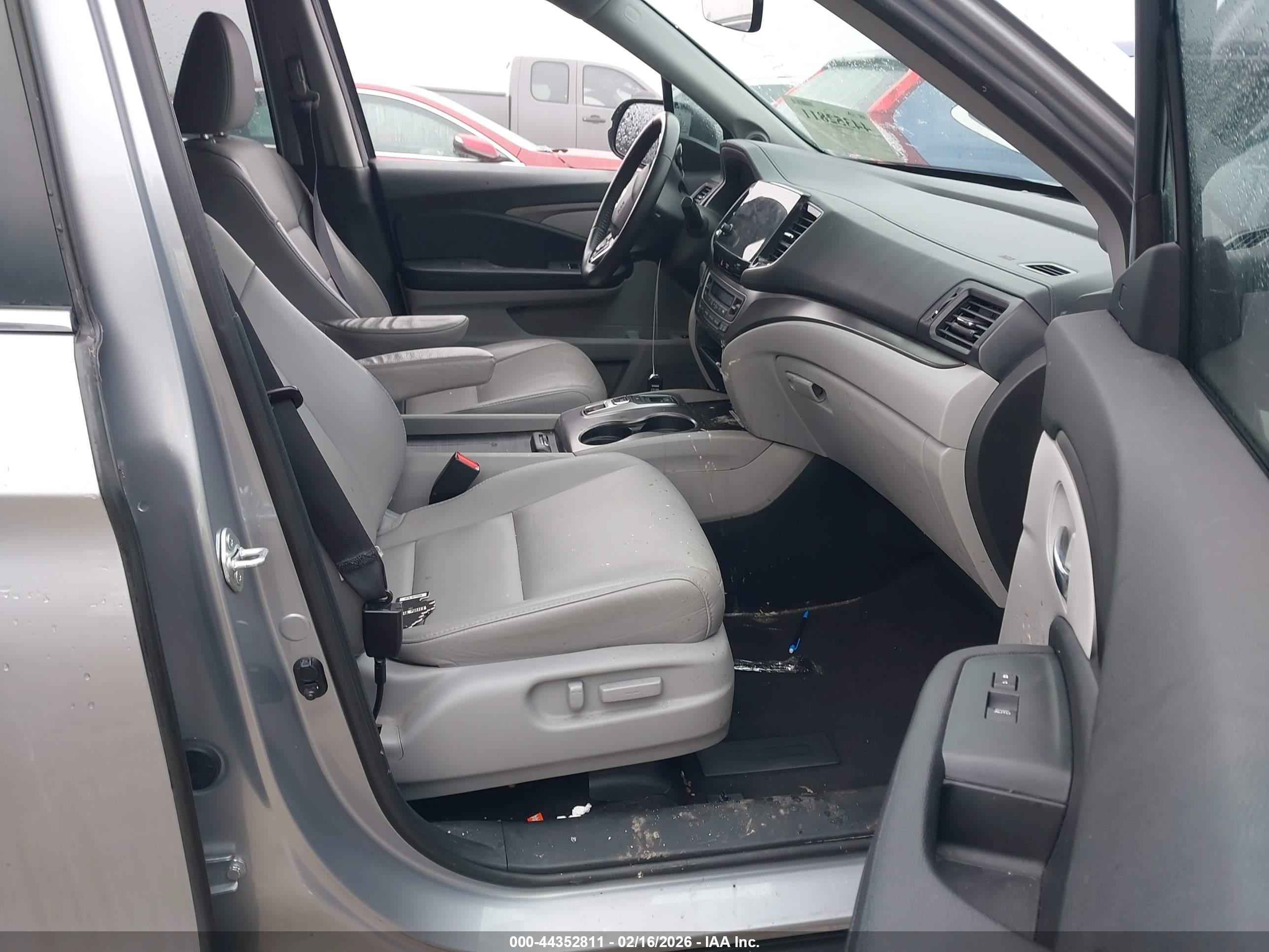 HONDA PILOT image 5