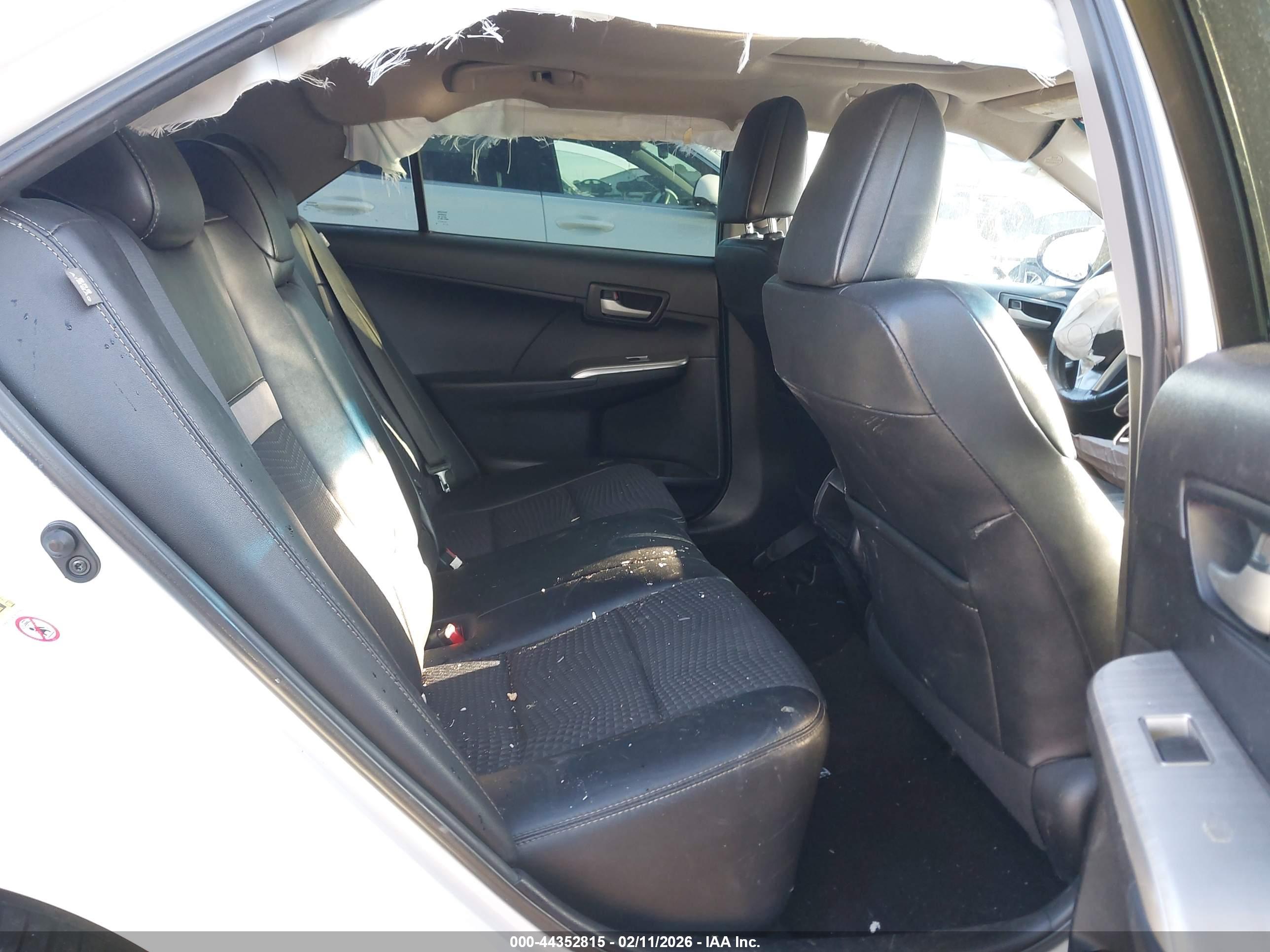 TOYOTA CAMRY image 8