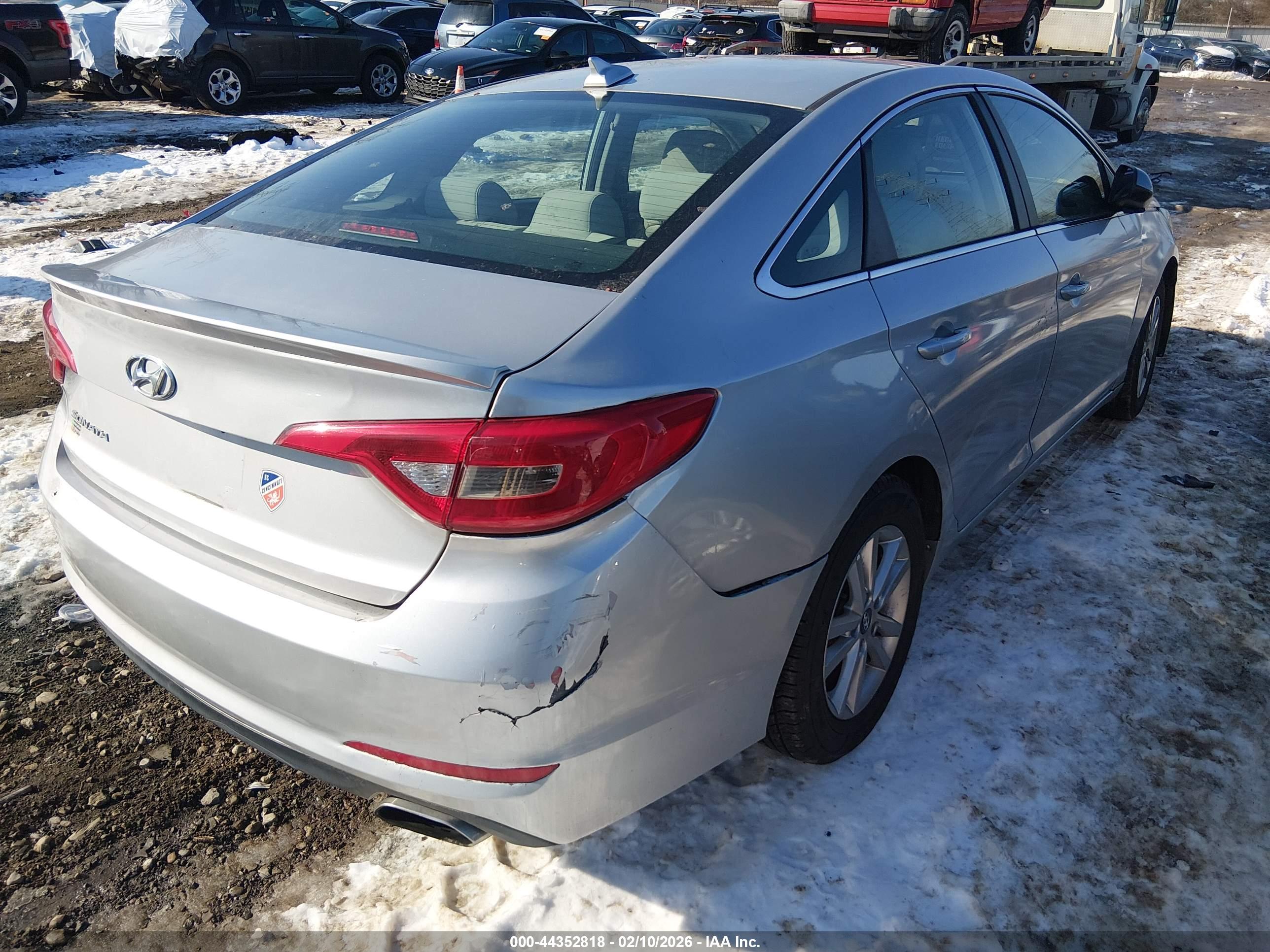 HYUNDAI SONATA image 4