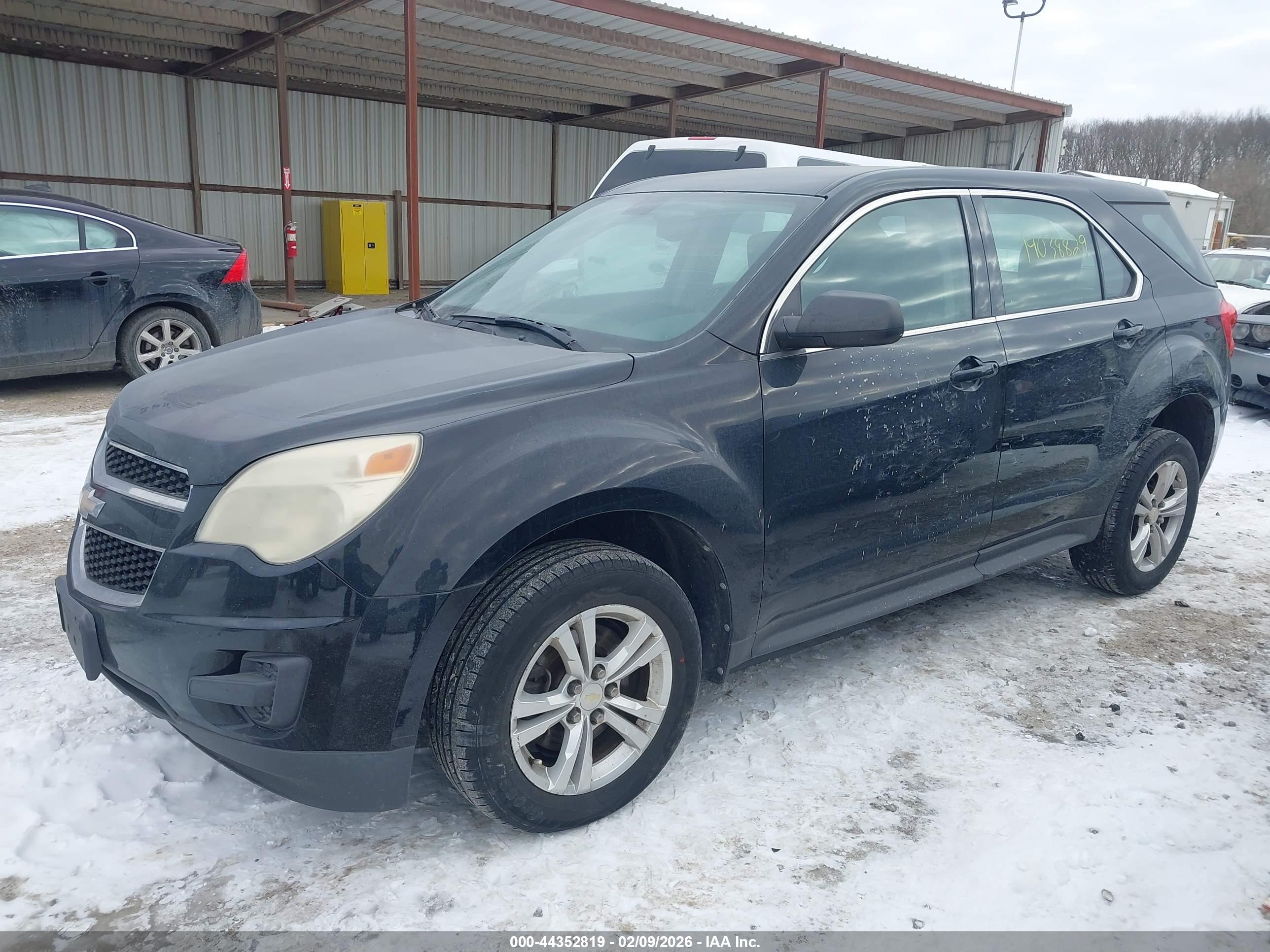 CHEVROLET EQUINOX image 2