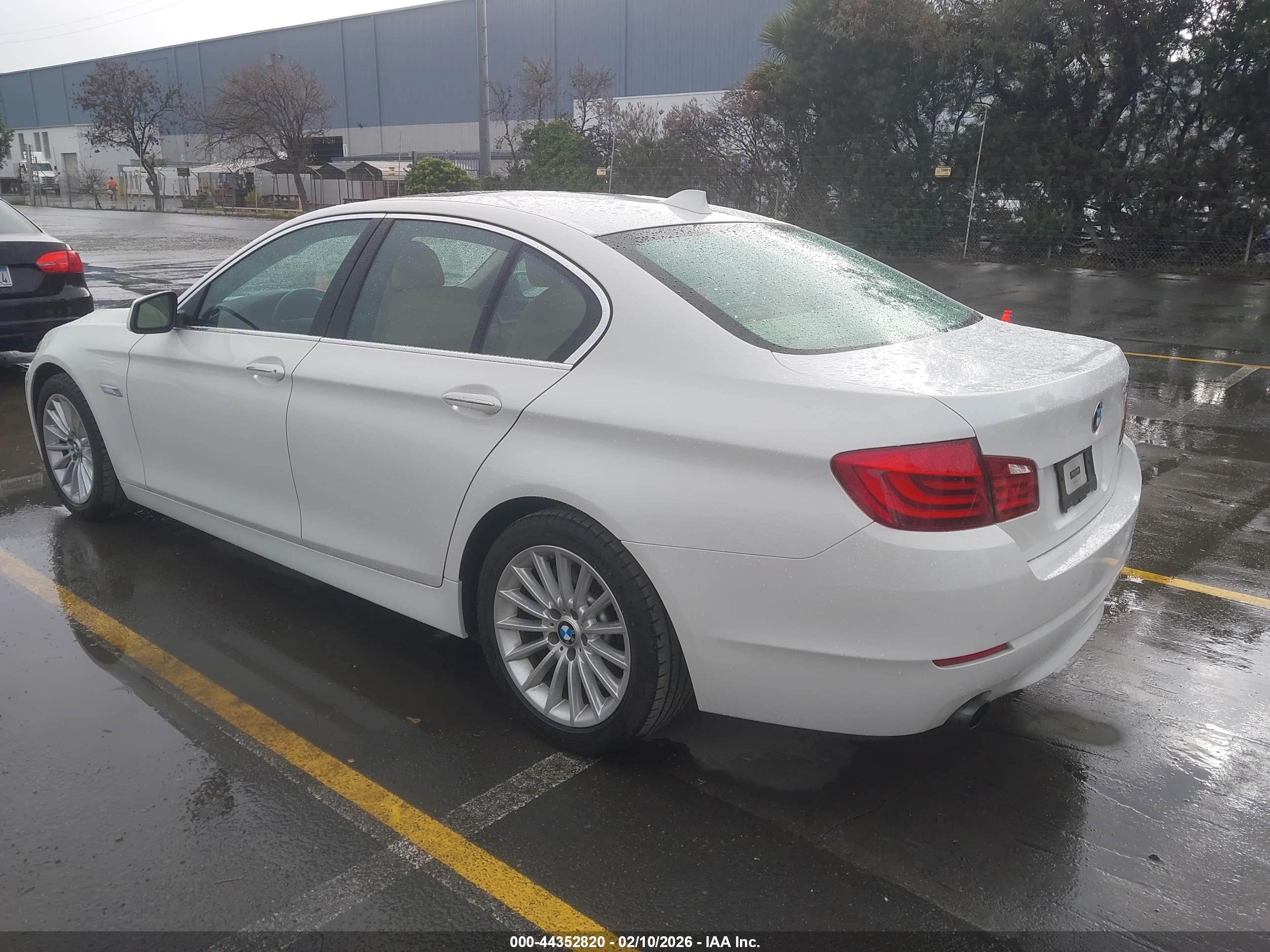 BMW 535I image 3
