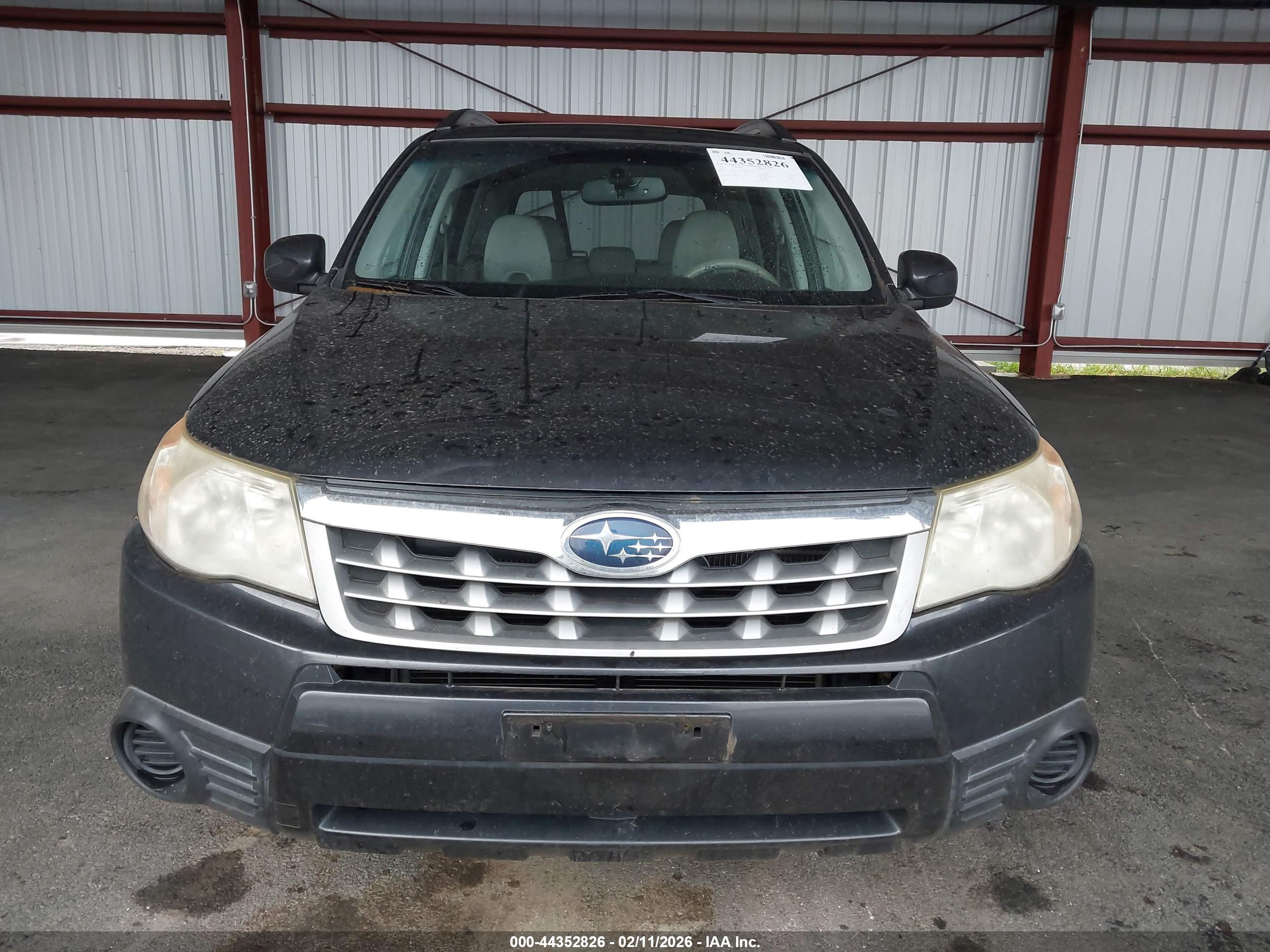 SUBARU FORESTER image 6