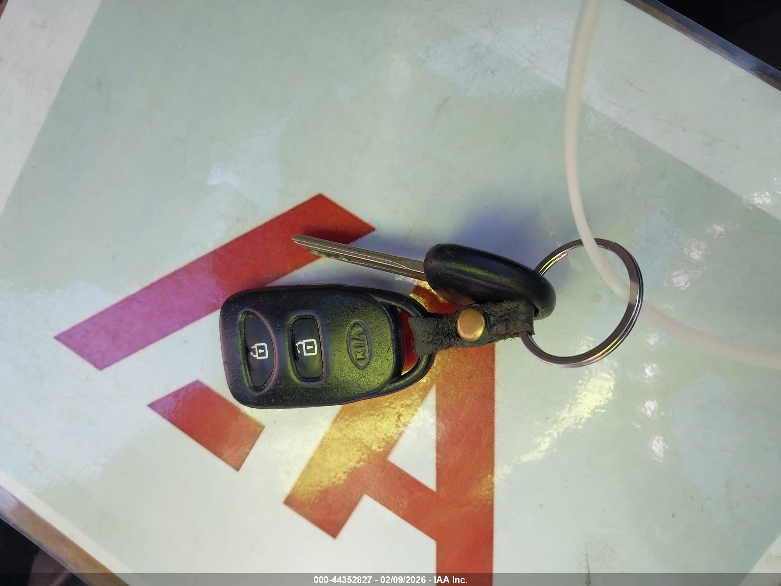 KIA SORENTO image 11
