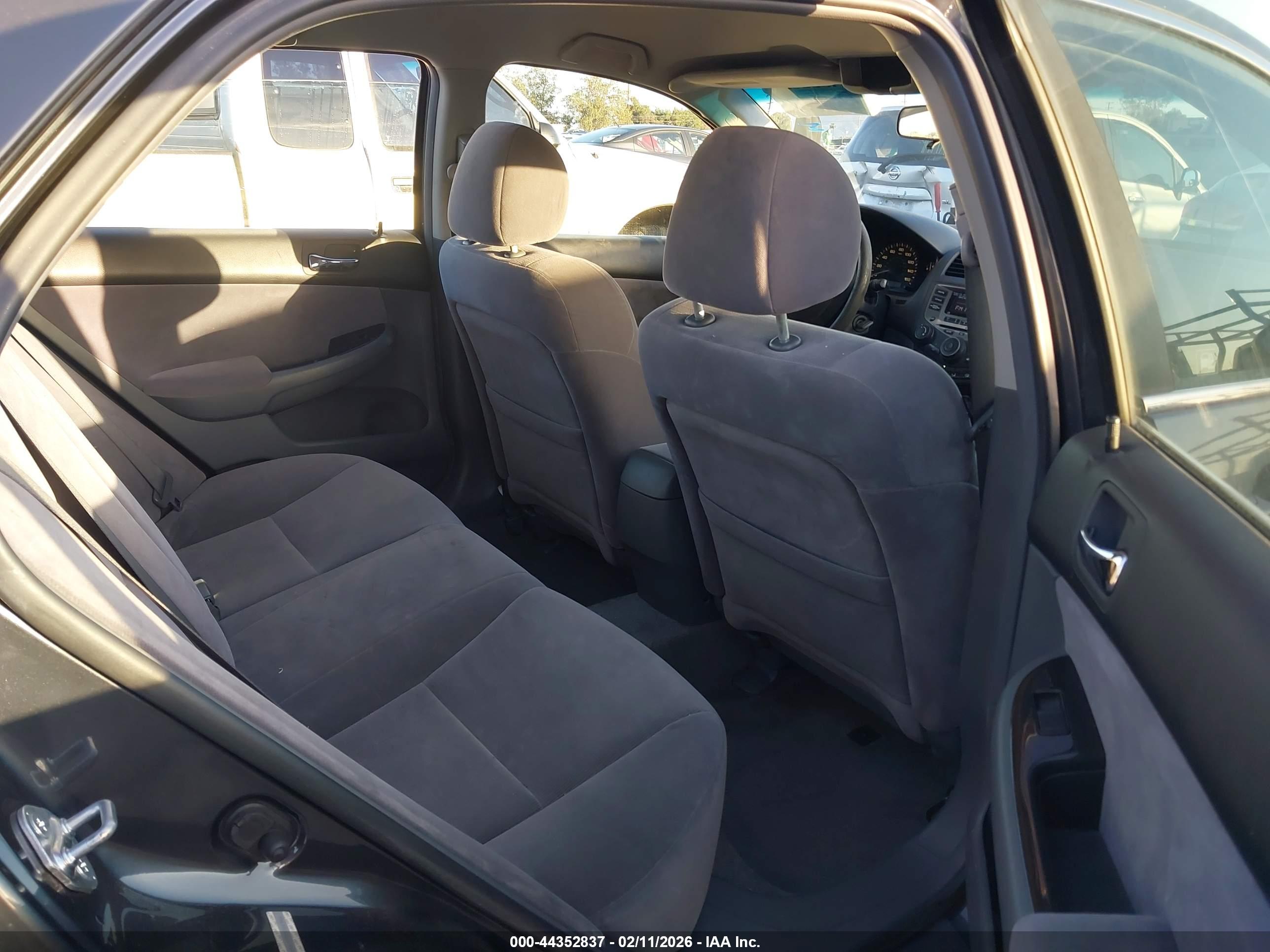 HONDA ACCORD image 8