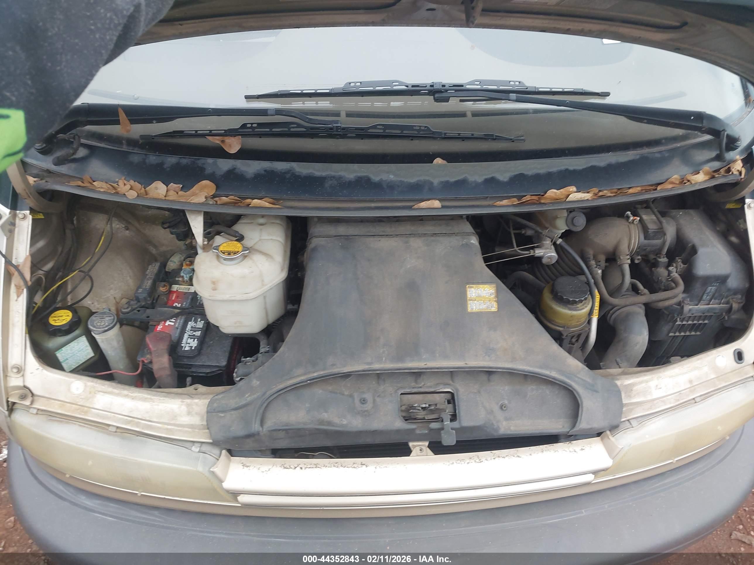 TOYOTA PREVIA image 10