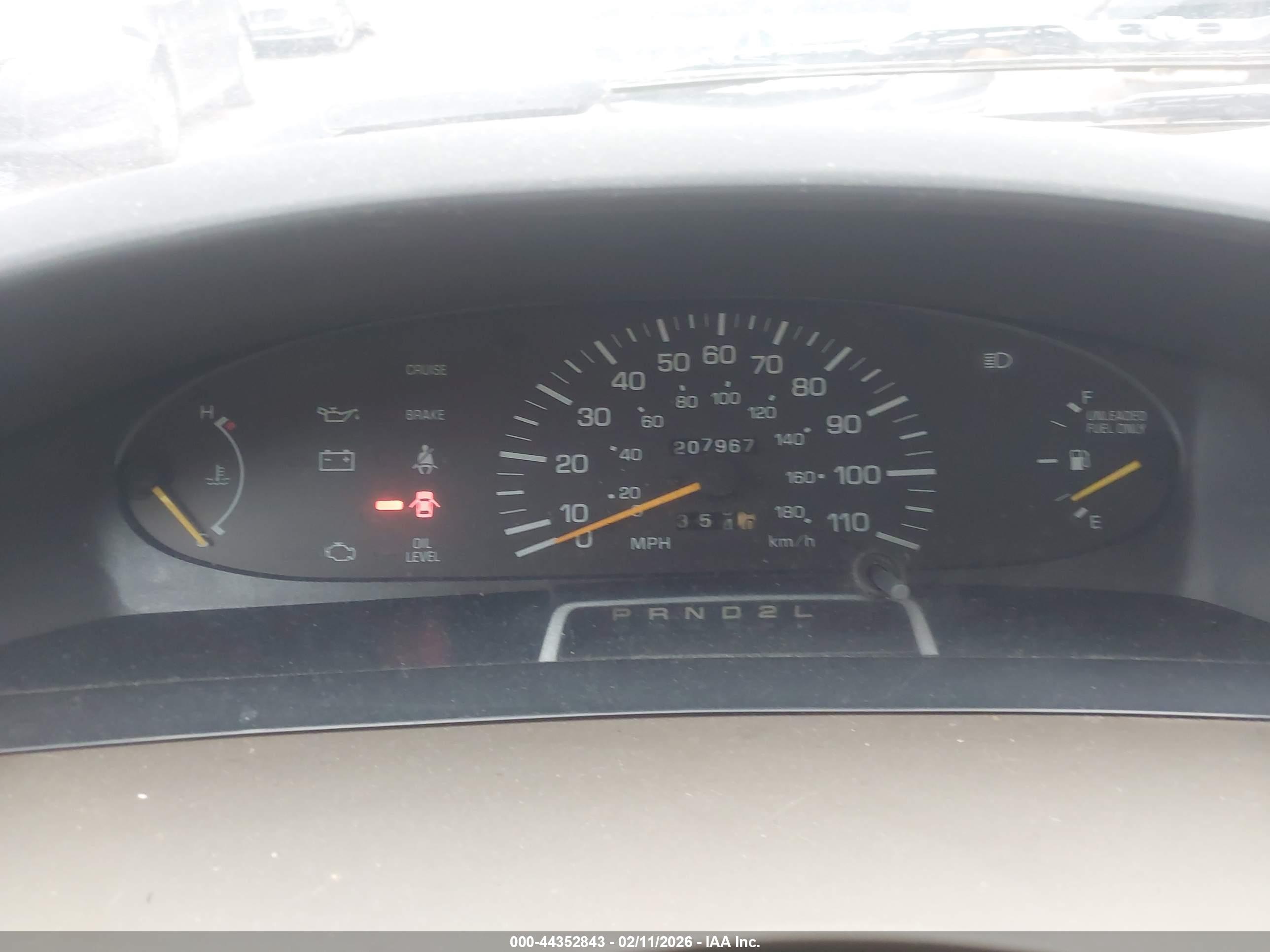 TOYOTA PREVIA image 7