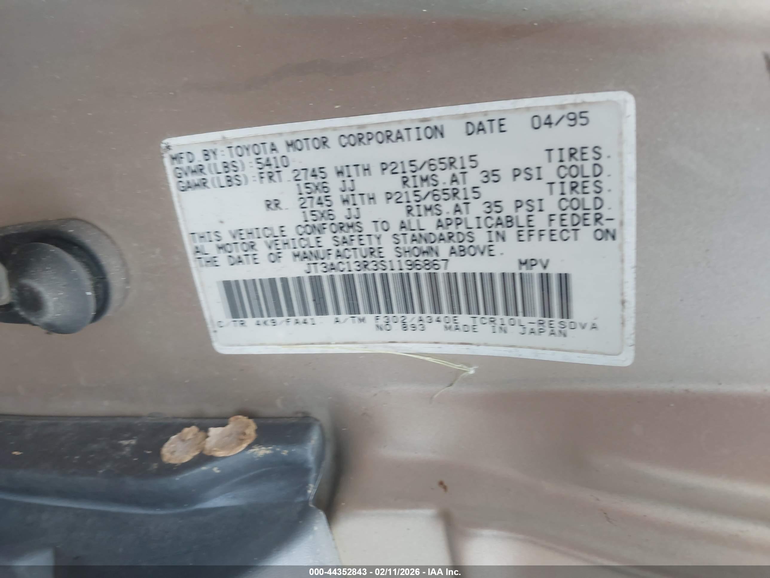 TOYOTA PREVIA image 9