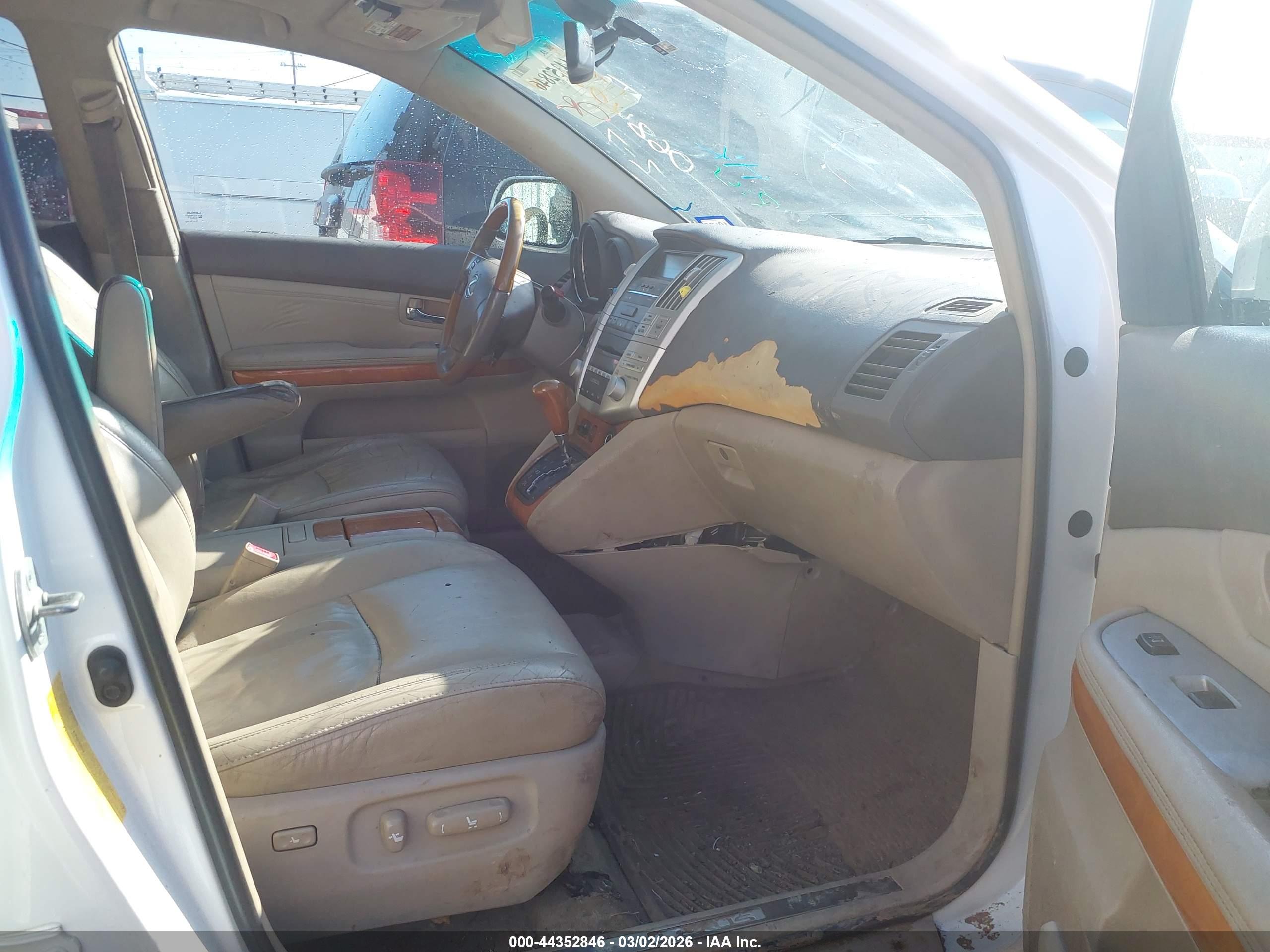 LEXUS RX image 5