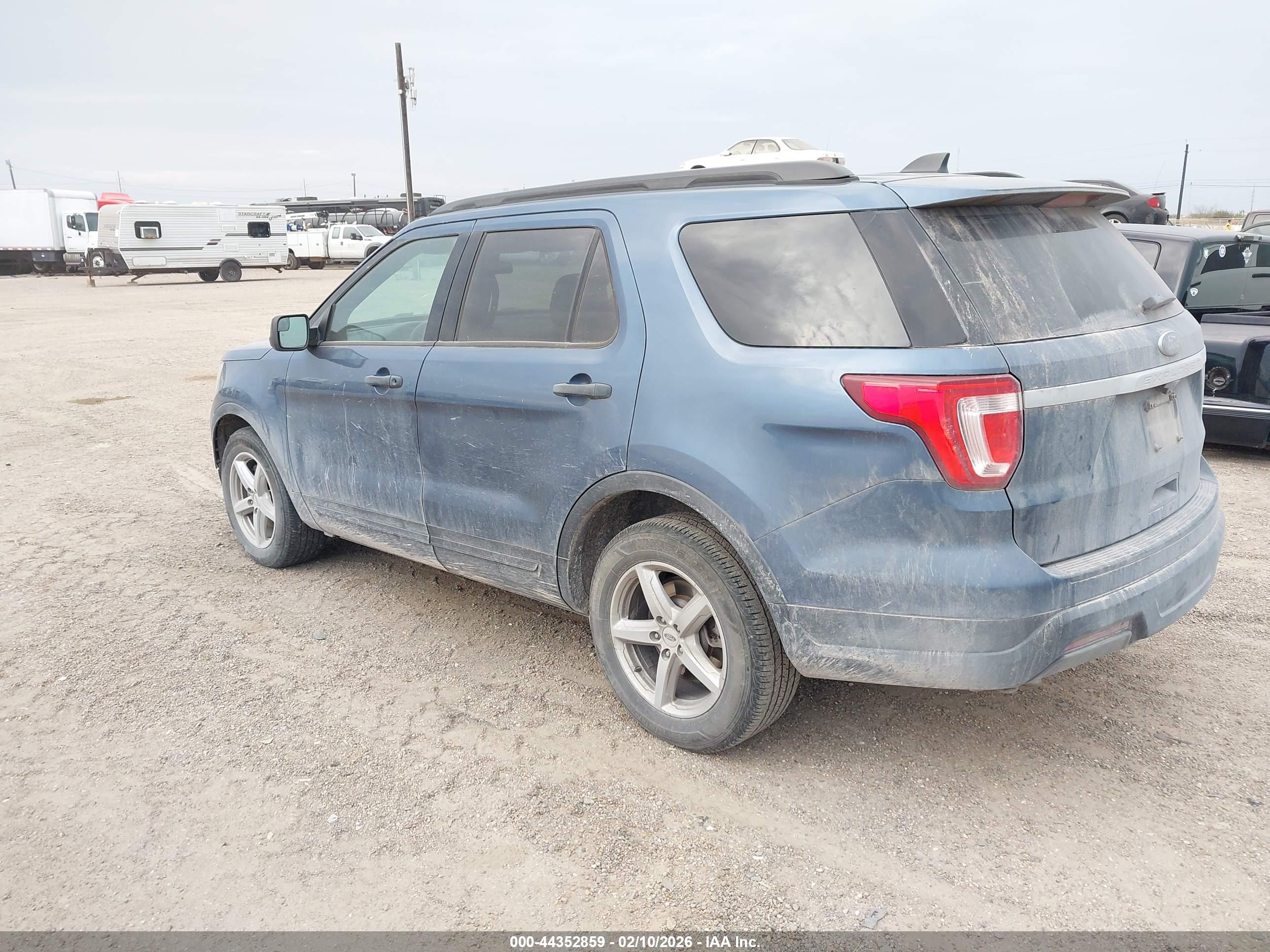 FORD EXPLORER image 3