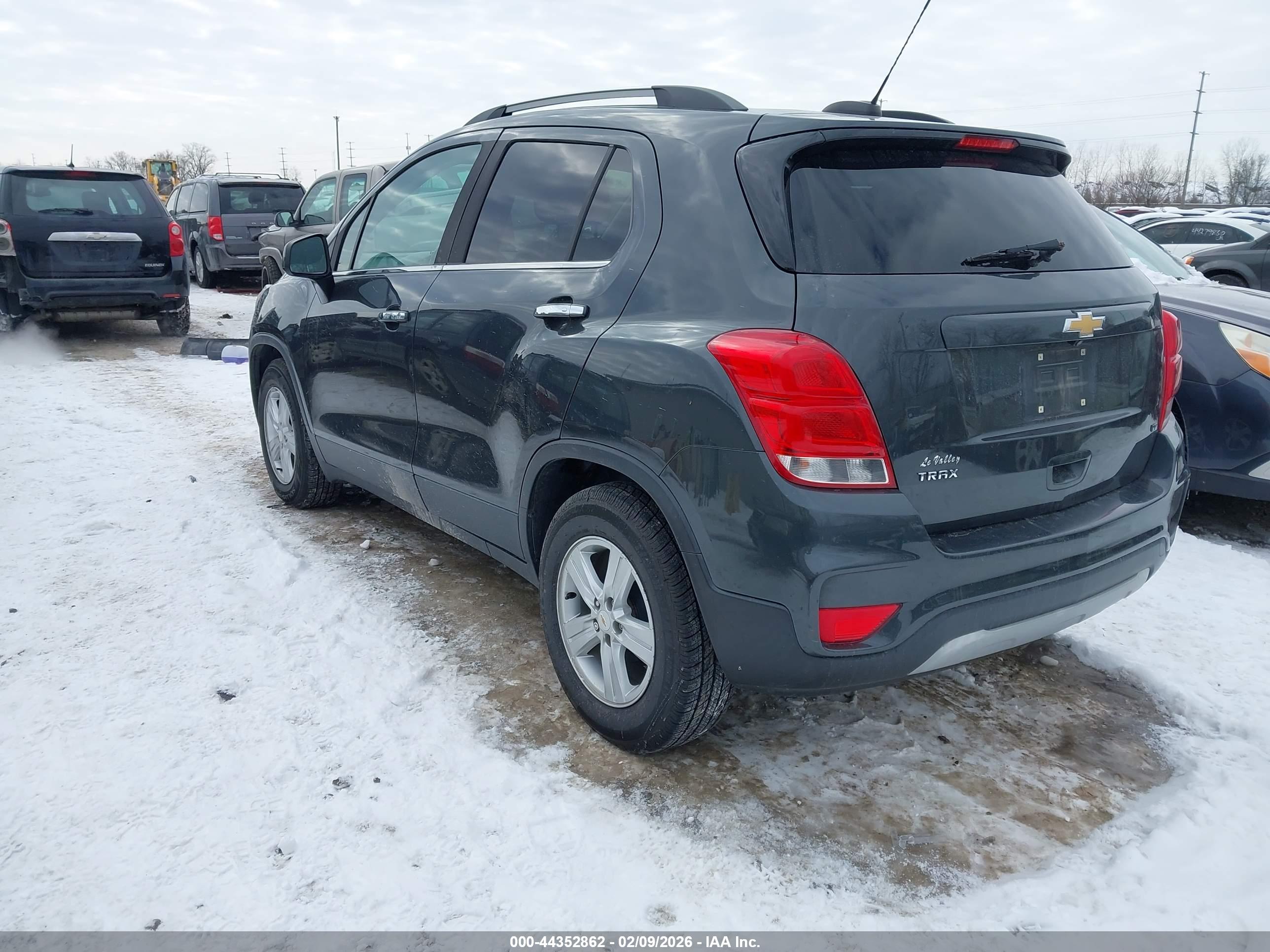 CHEVROLET TRAX image 3